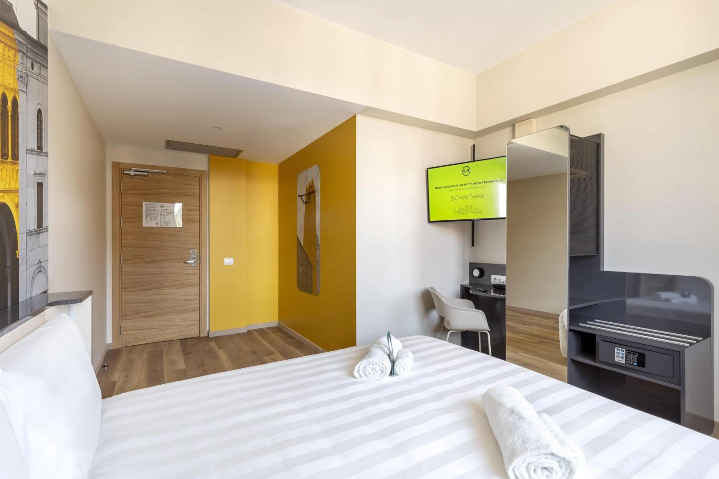 Photo of the whole room, Bed in B&B Hotel Brescia