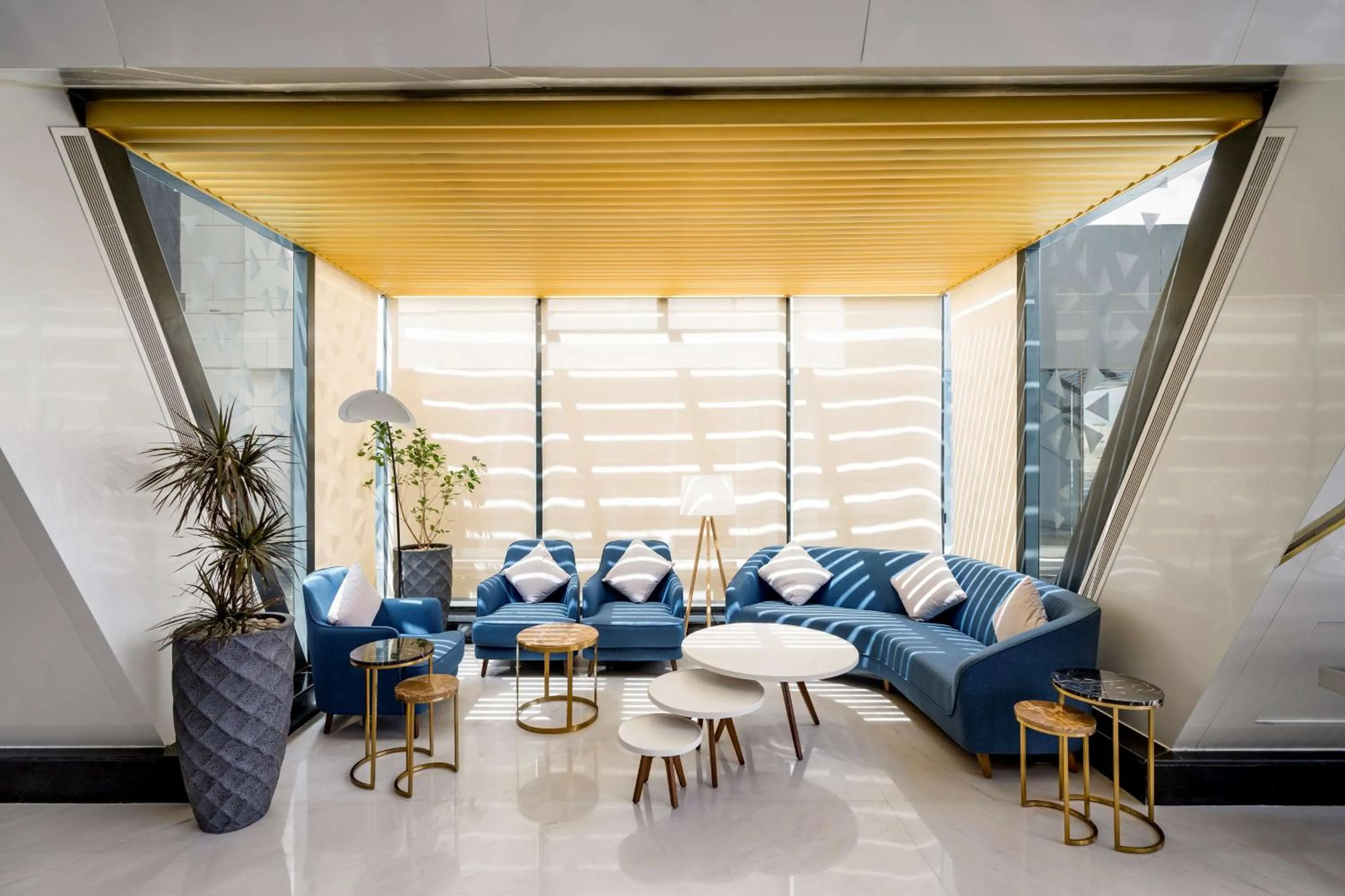 Lobby or reception in Radisson Blu Hotel Riyadh Qurtuba