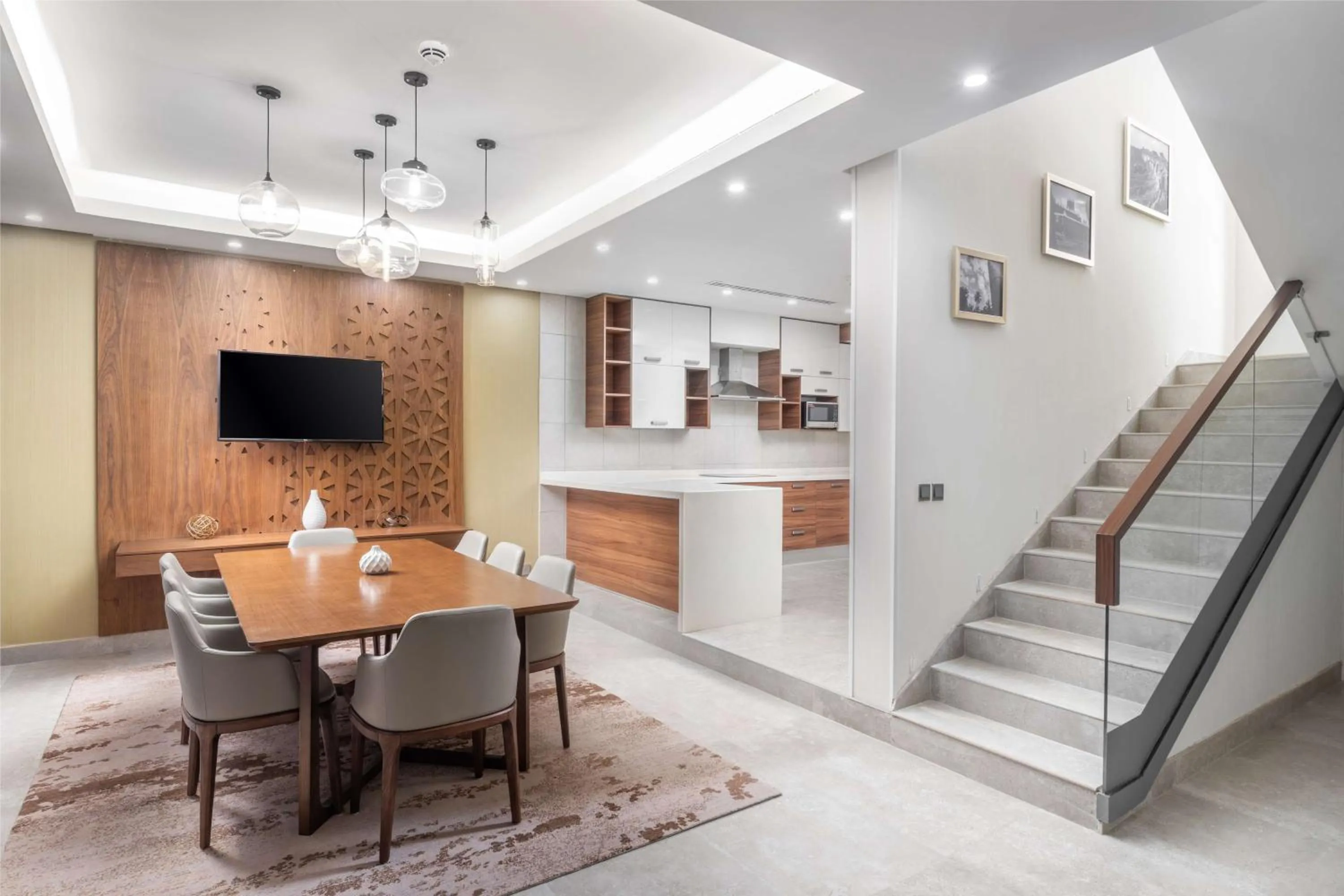 Restaurant/places to eat in Radisson Blu Hotel Riyadh Qurtuba