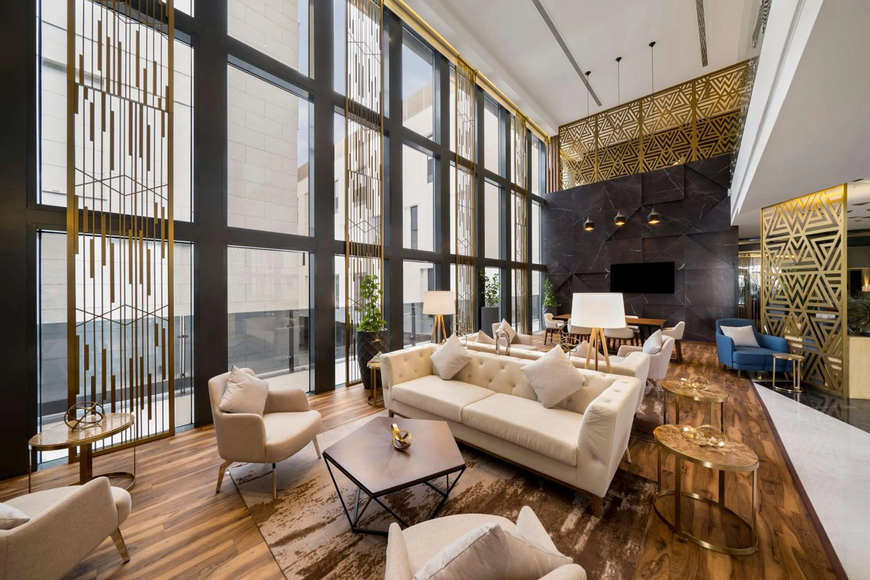 Lobby or reception in Radisson Blu Hotel Riyadh Qurtuba