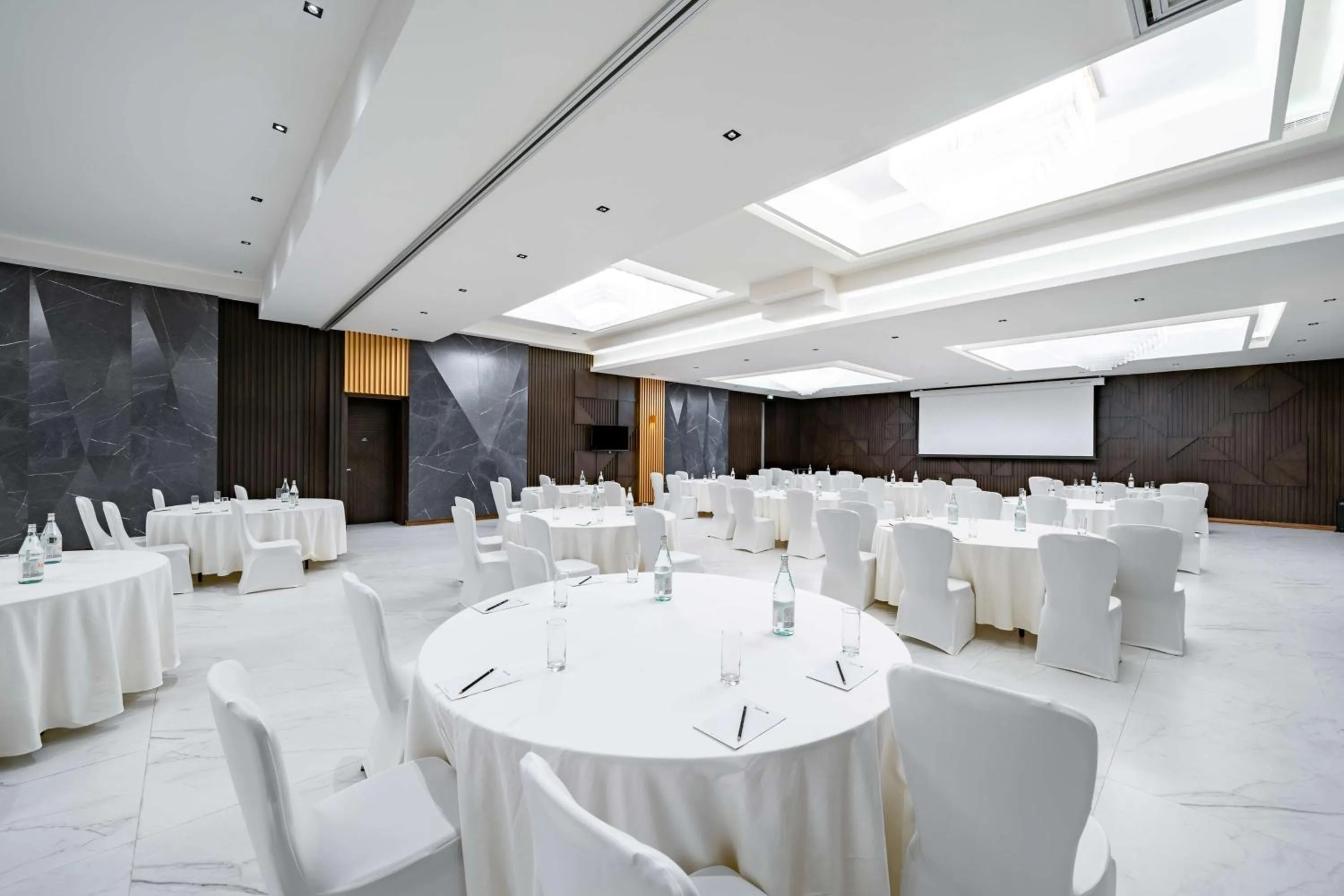 Meeting/conference room in Radisson Blu Hotel Riyadh Qurtuba