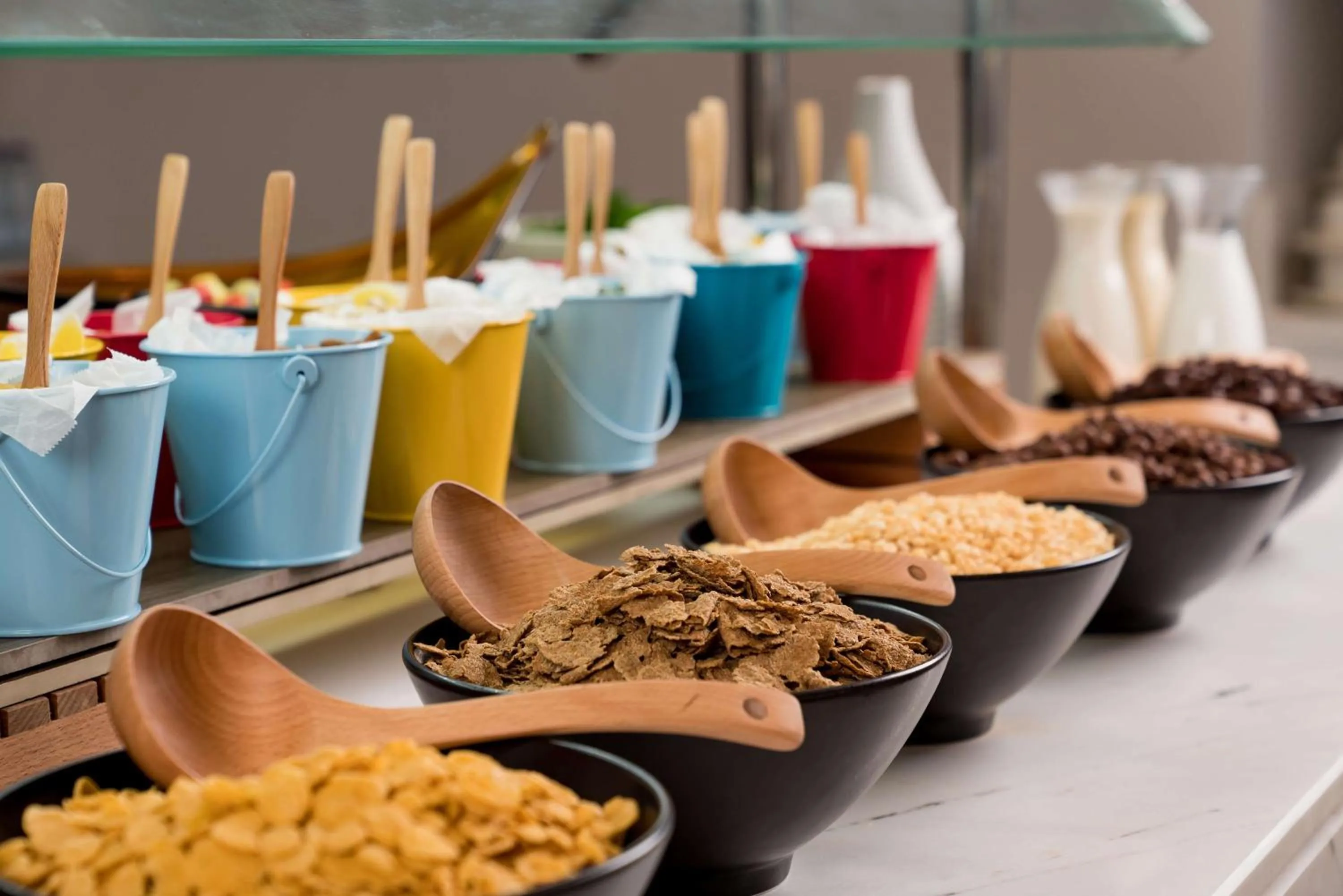 Restaurant/places to eat in Radisson Blu Hotel Riyadh Qurtuba