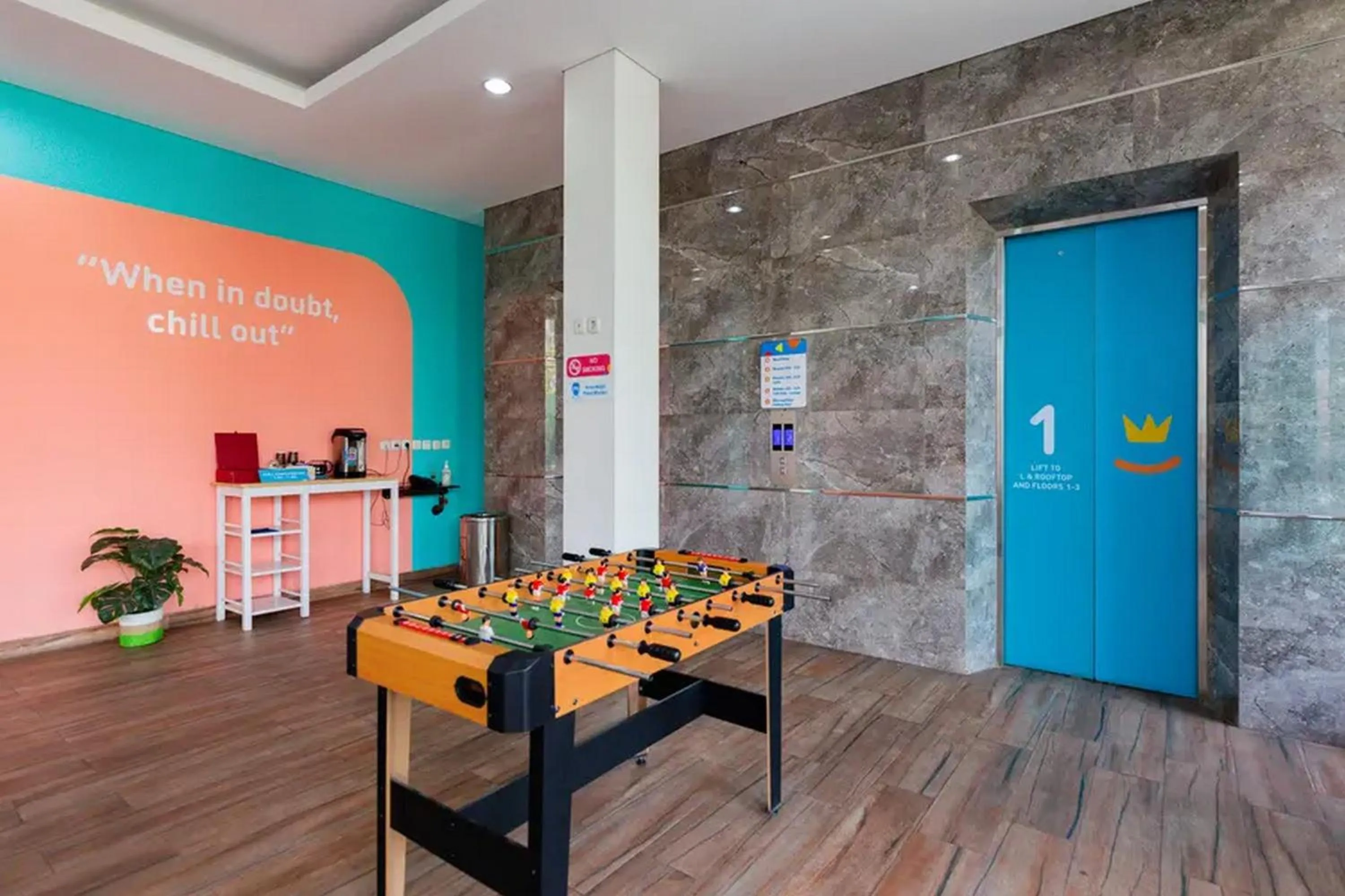 Property building in Sans Hotel Rajawali Surabaya by RedDoorz