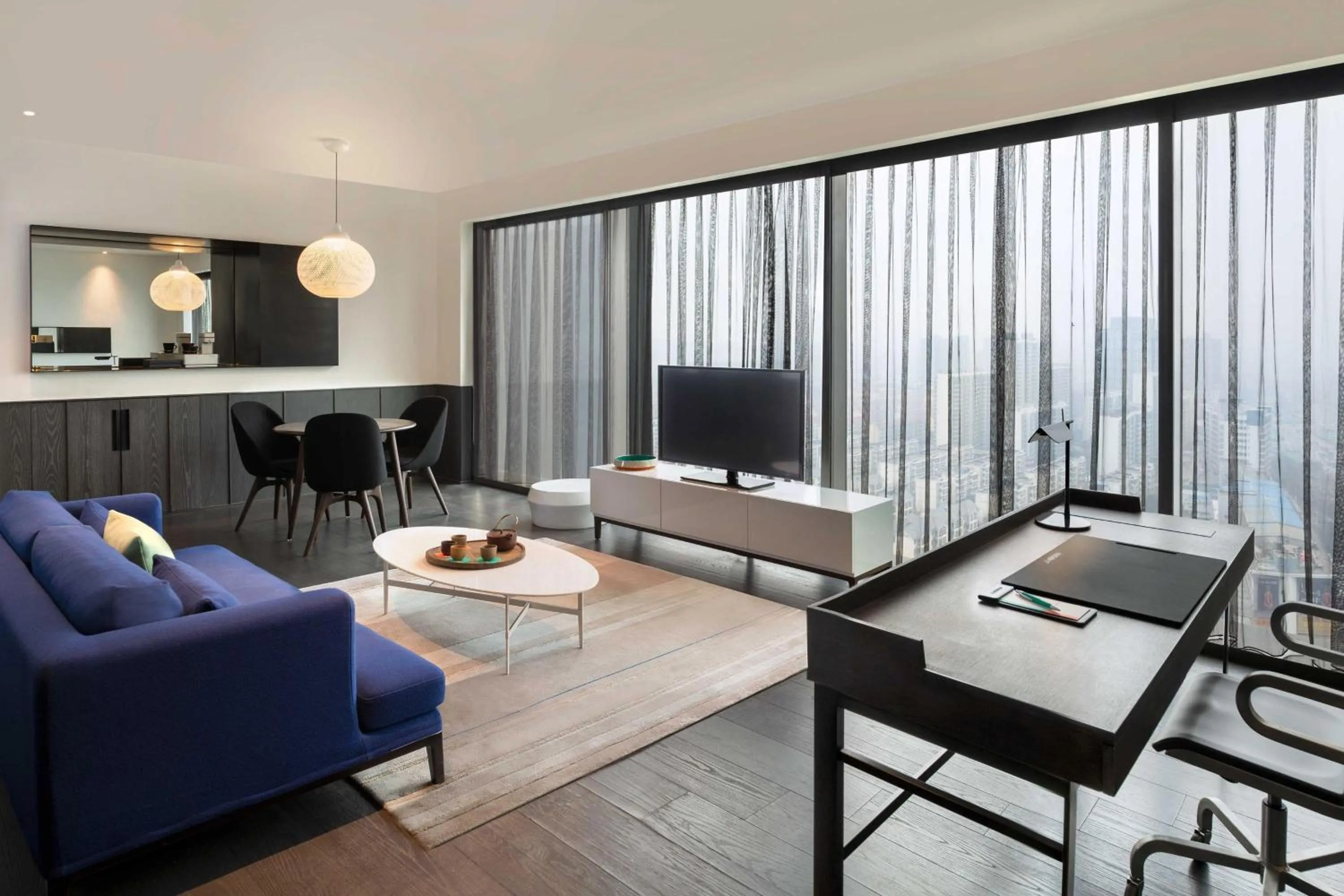 Photo of the whole room in Le Meridien Zhengzhou