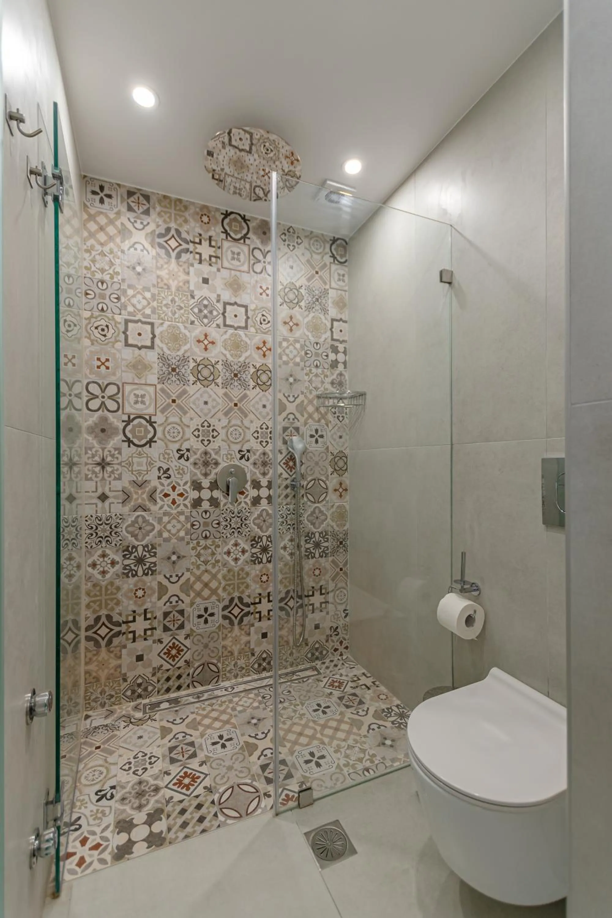 Shower in Adama's Suites Naxos