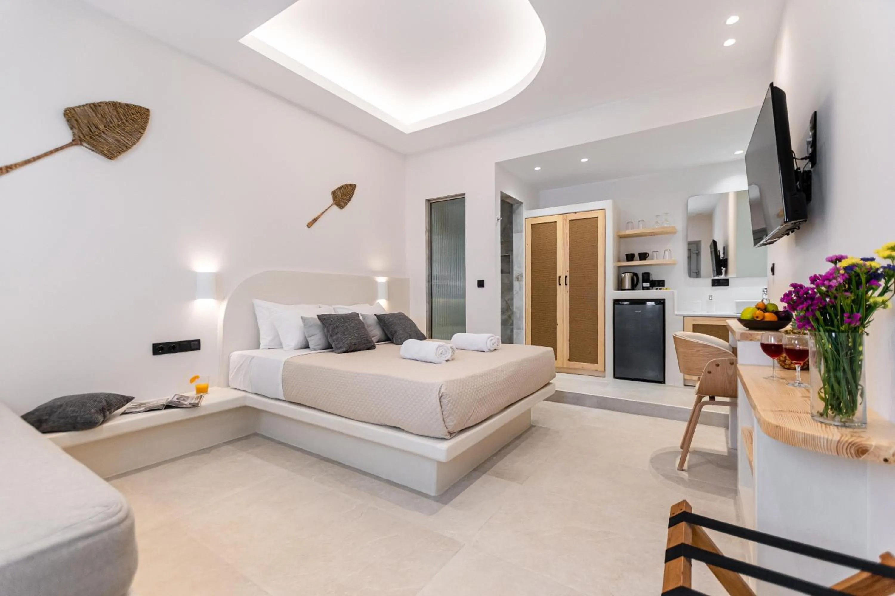 Bed in Adama's Suites Naxos