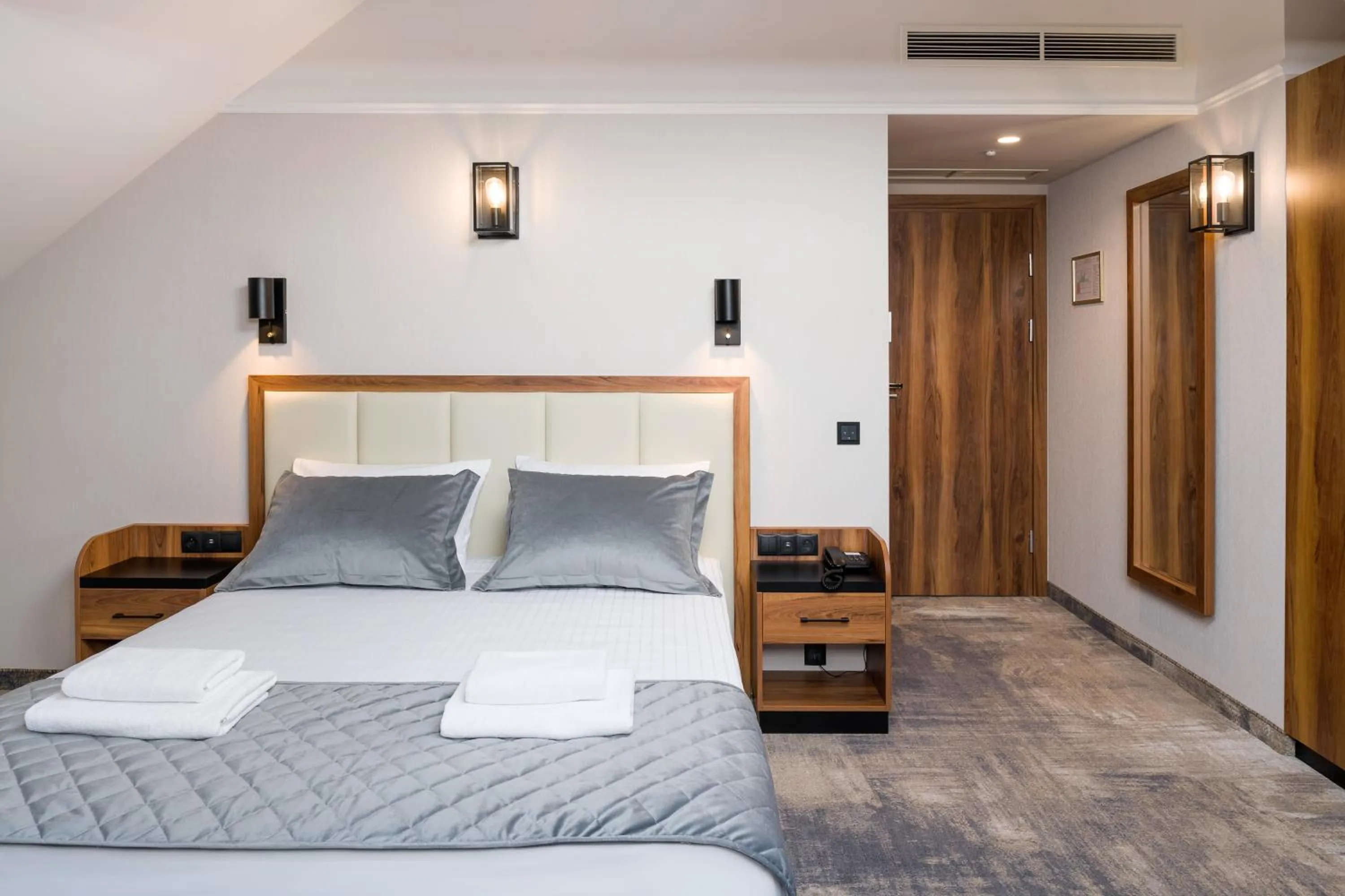 Photo of the whole room, Bed in Sky Hotel Kraków