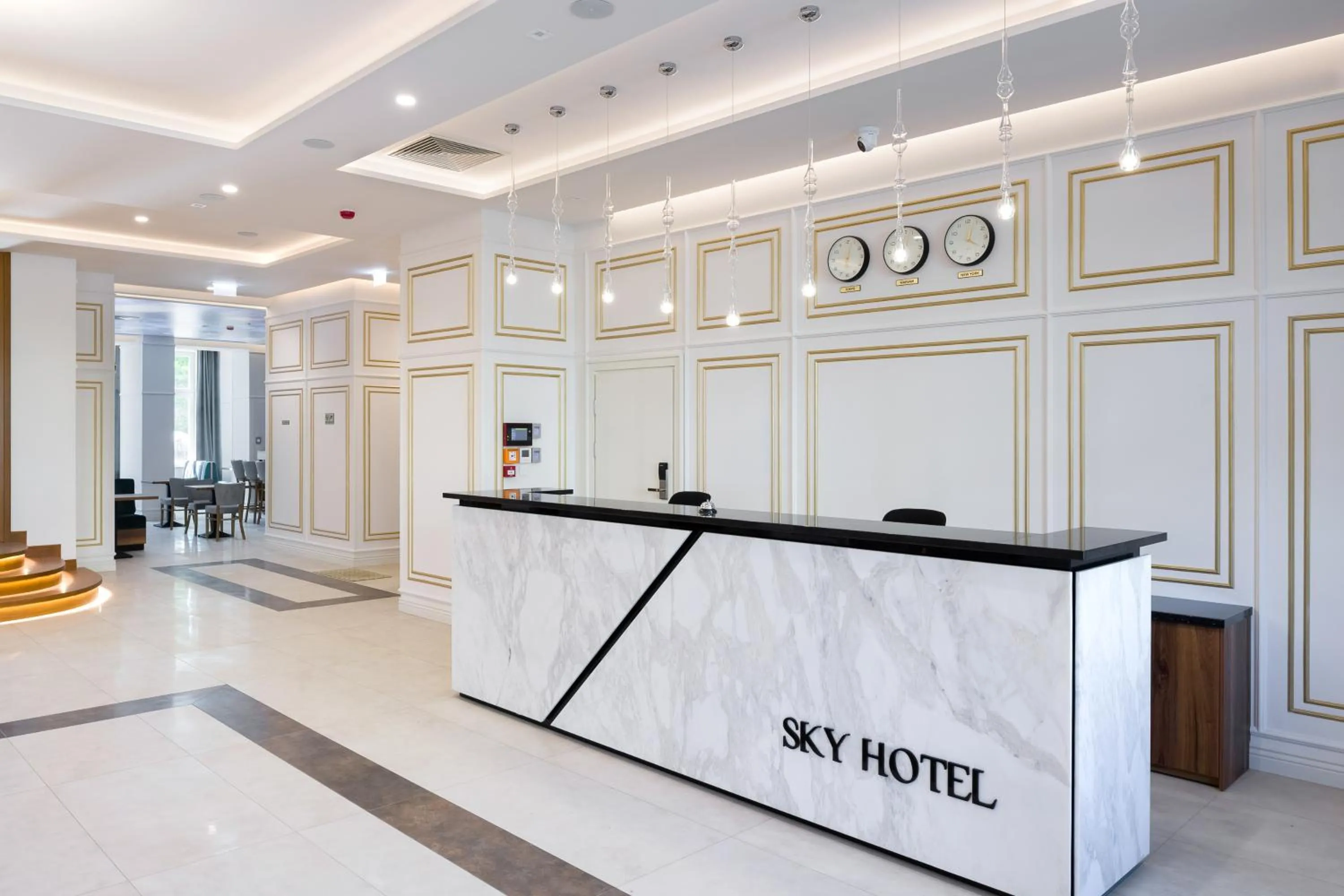 Lobby or reception in Sky Hotel Kraków