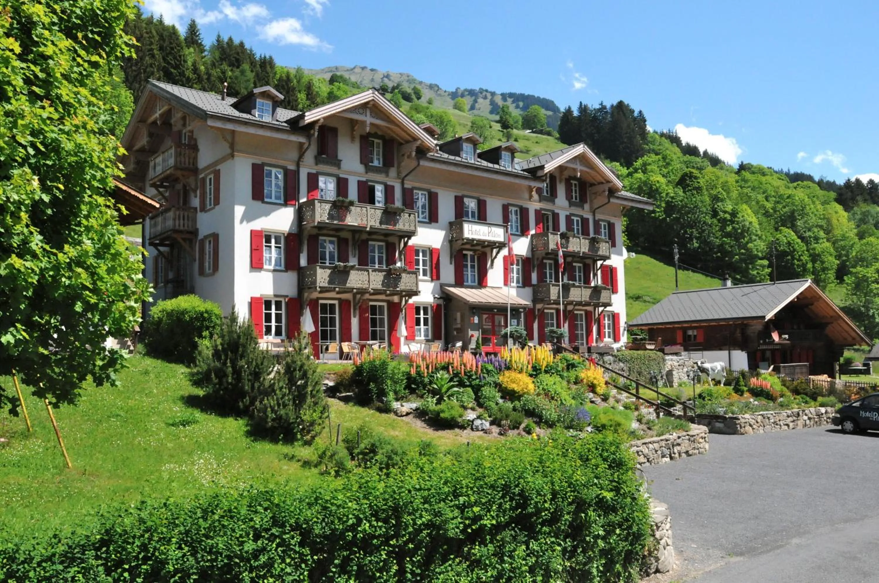 Summer in Historic Hotel du Pillon
