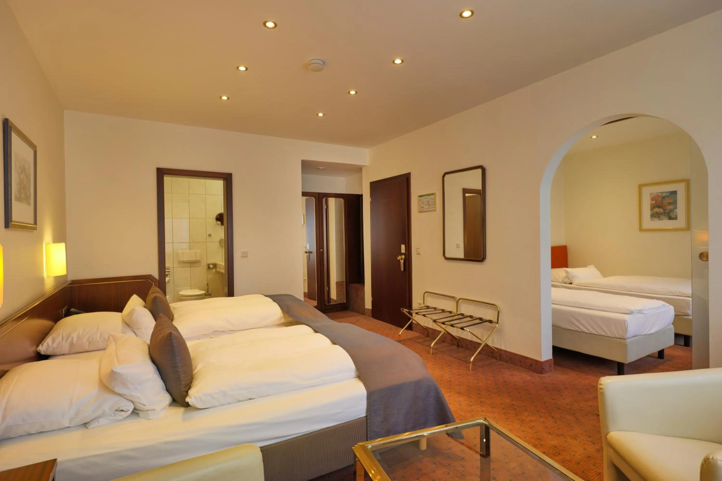 Bed in Trip Inn Hotel Esplanade, Düsseldorf