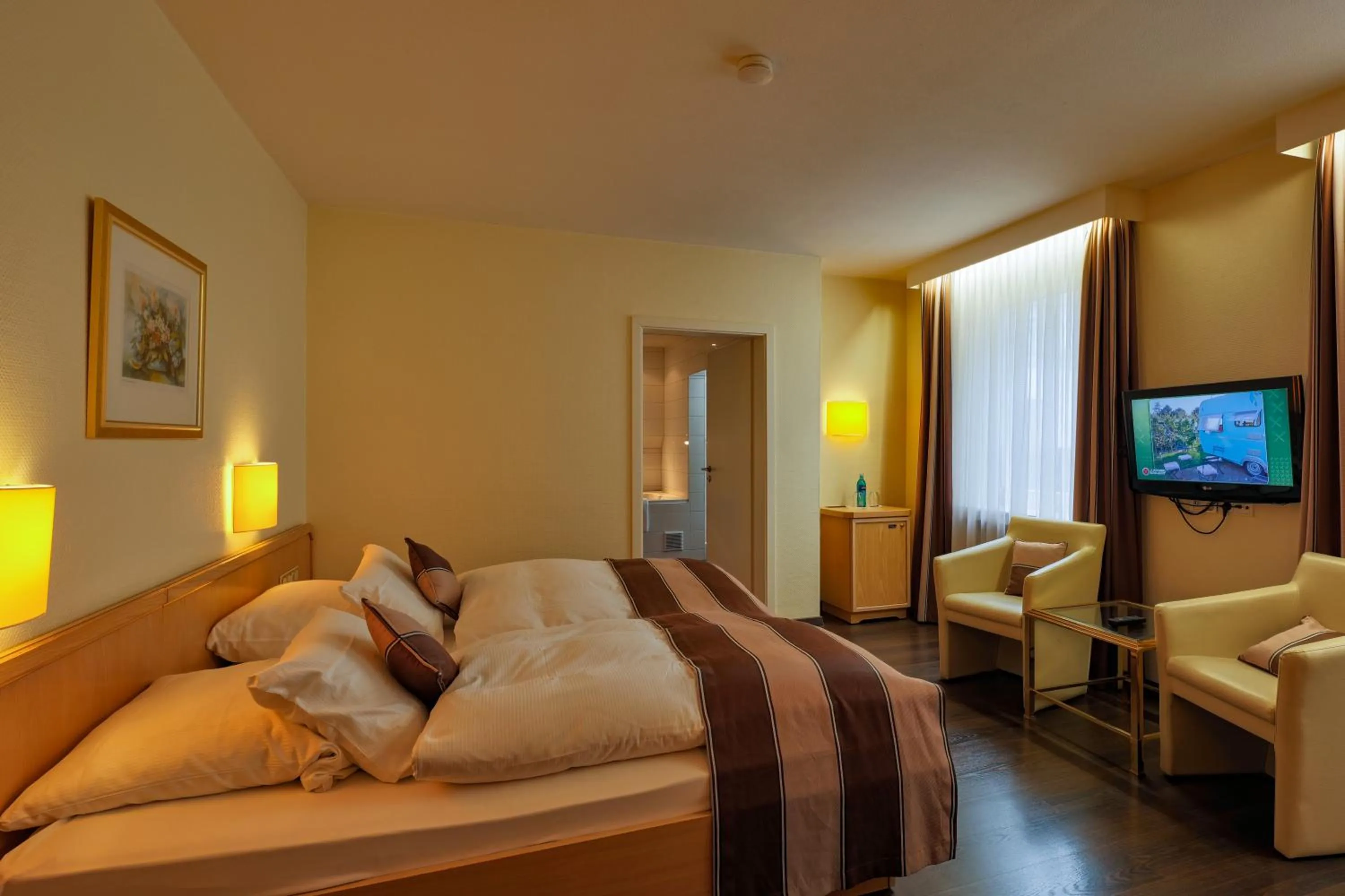 Bed in Trip Inn Hotel Esplanade, Düsseldorf