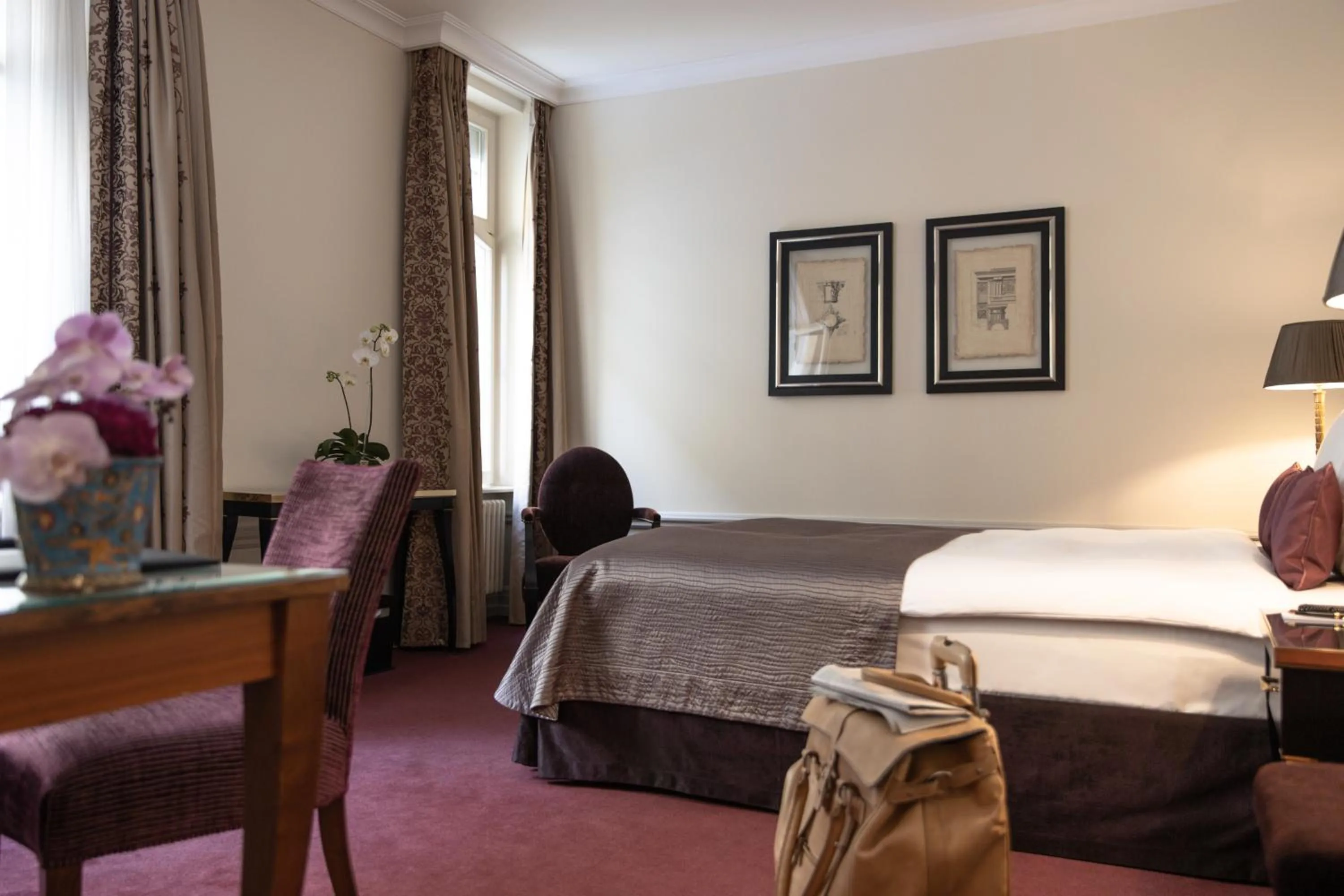 Bedroom, Bed in Hotel Bellevue Palace Bern