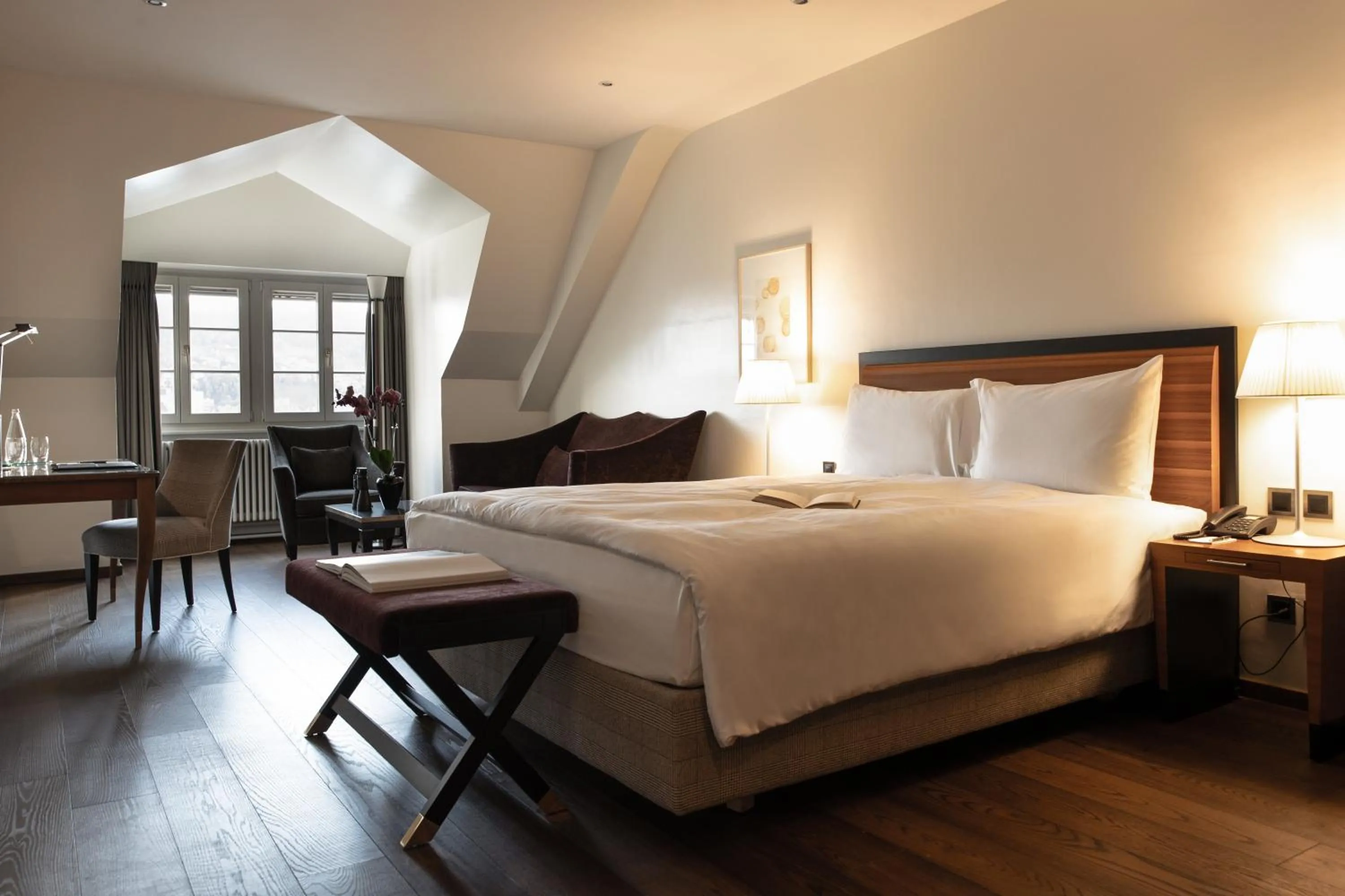 Photo of the whole room, Bed in Hotel Bellevue Palace Bern