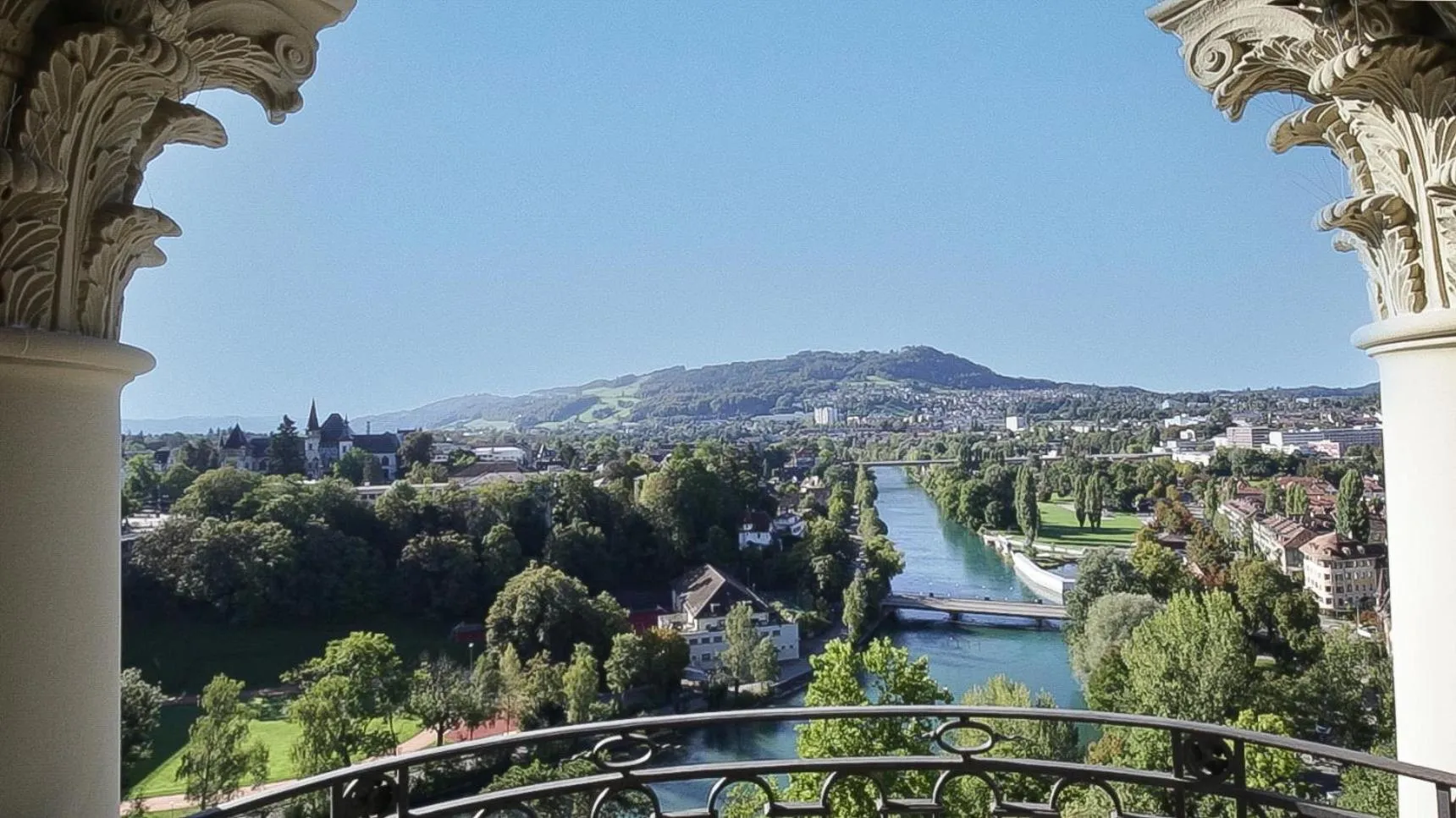 Balcony/Terrace in Hotel Bellevue Palace Bern