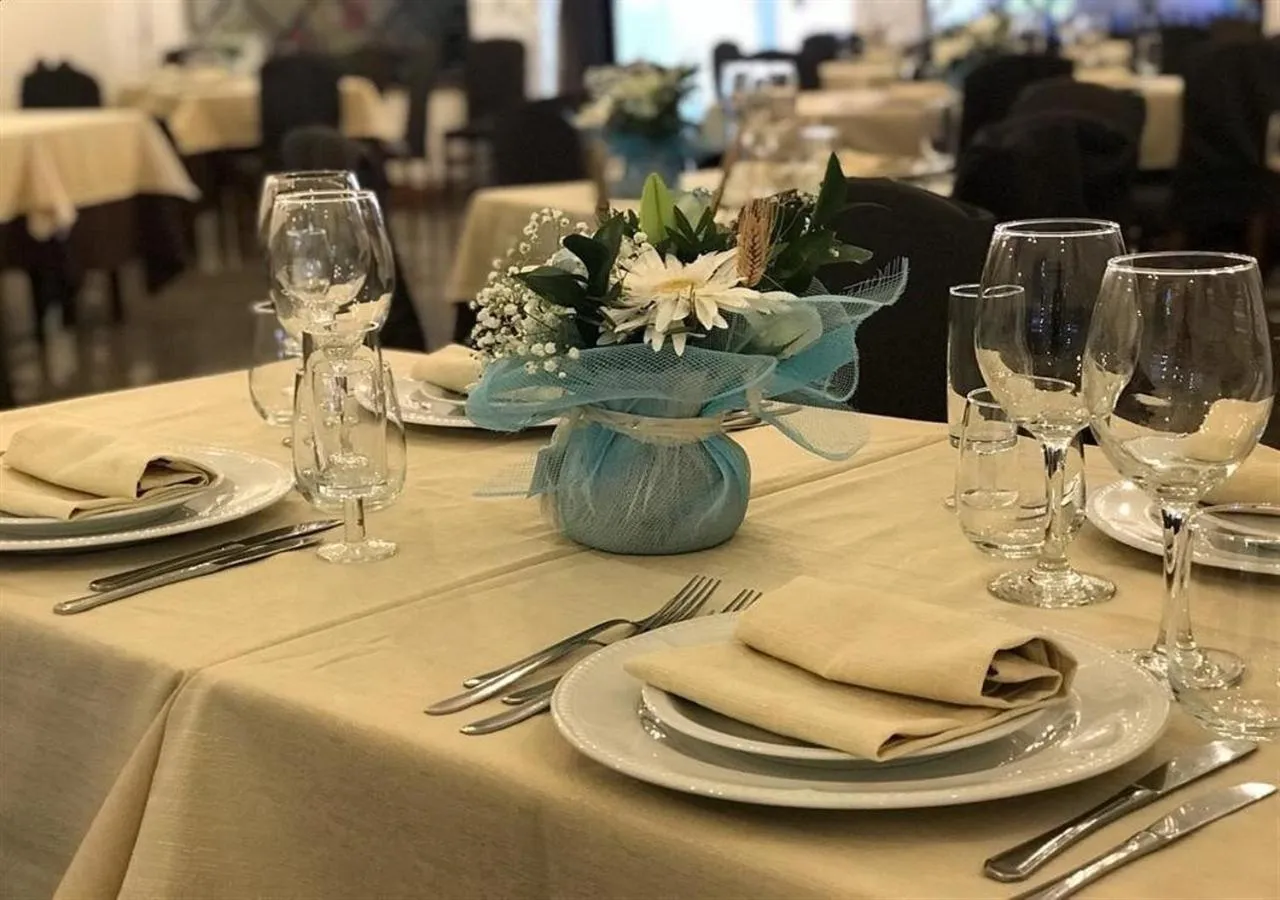 Restaurant/places to eat in Ahm7nani