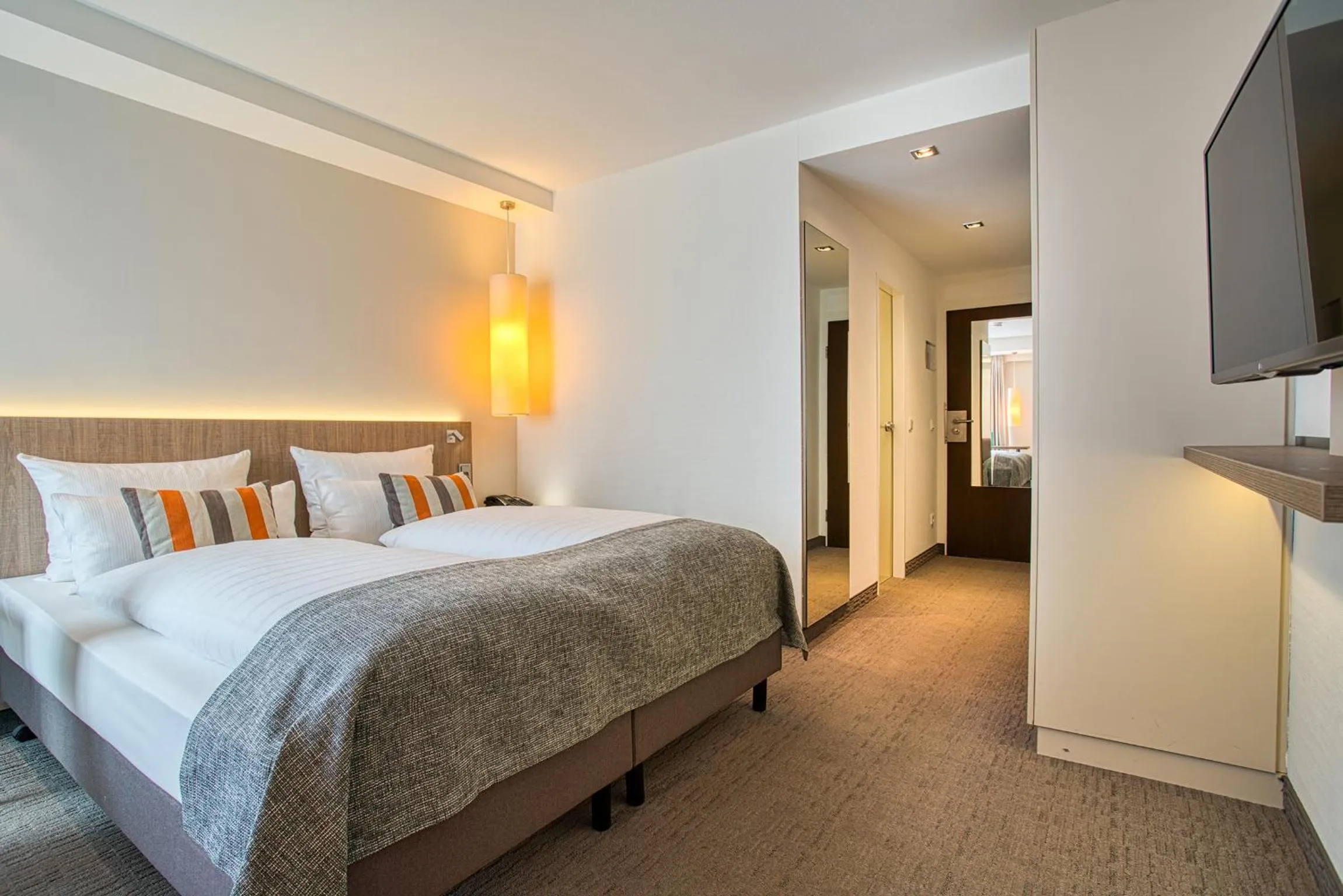 Bed in Kommerzhotel Köln