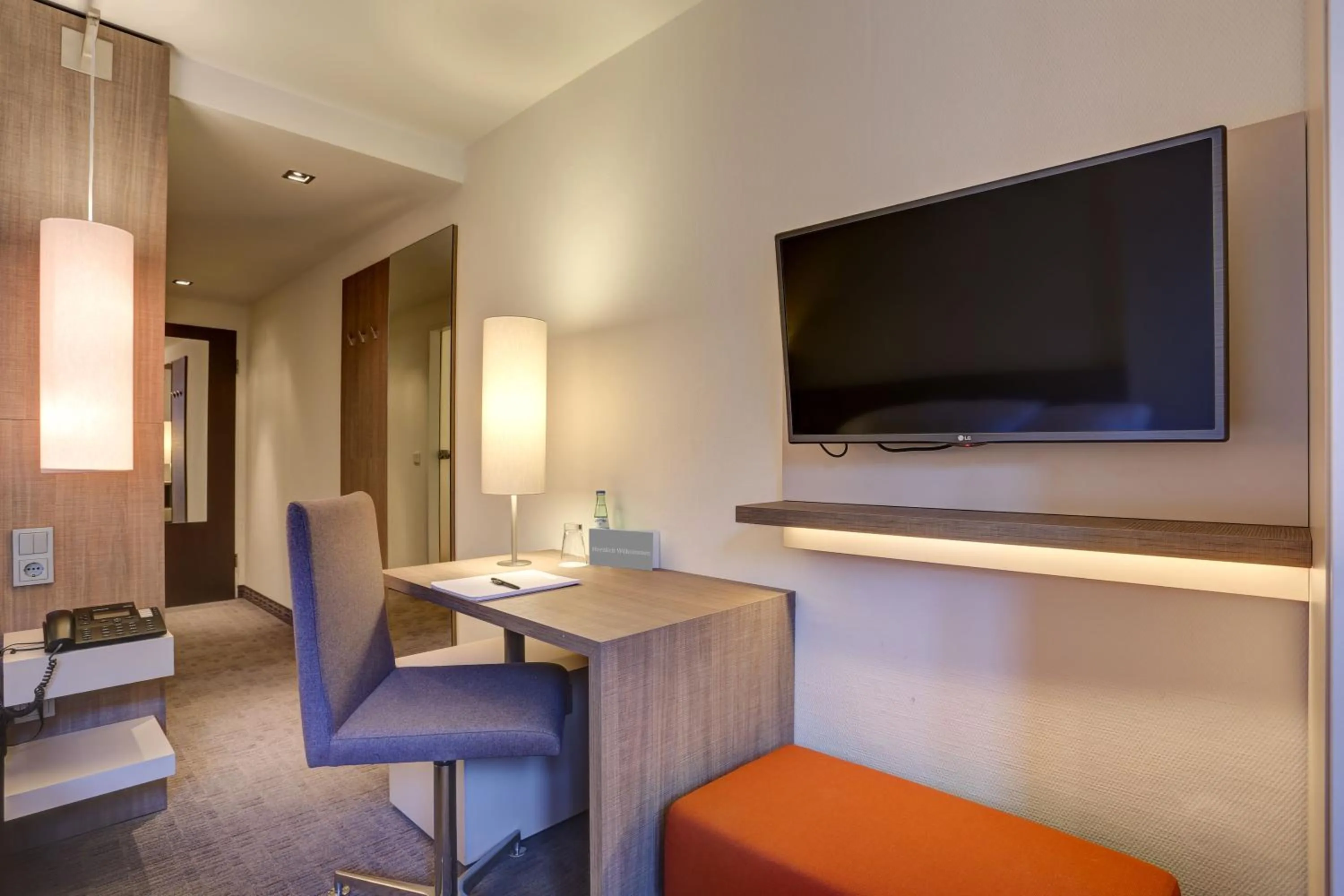 TV and multimedia in Kommerzhotel Köln