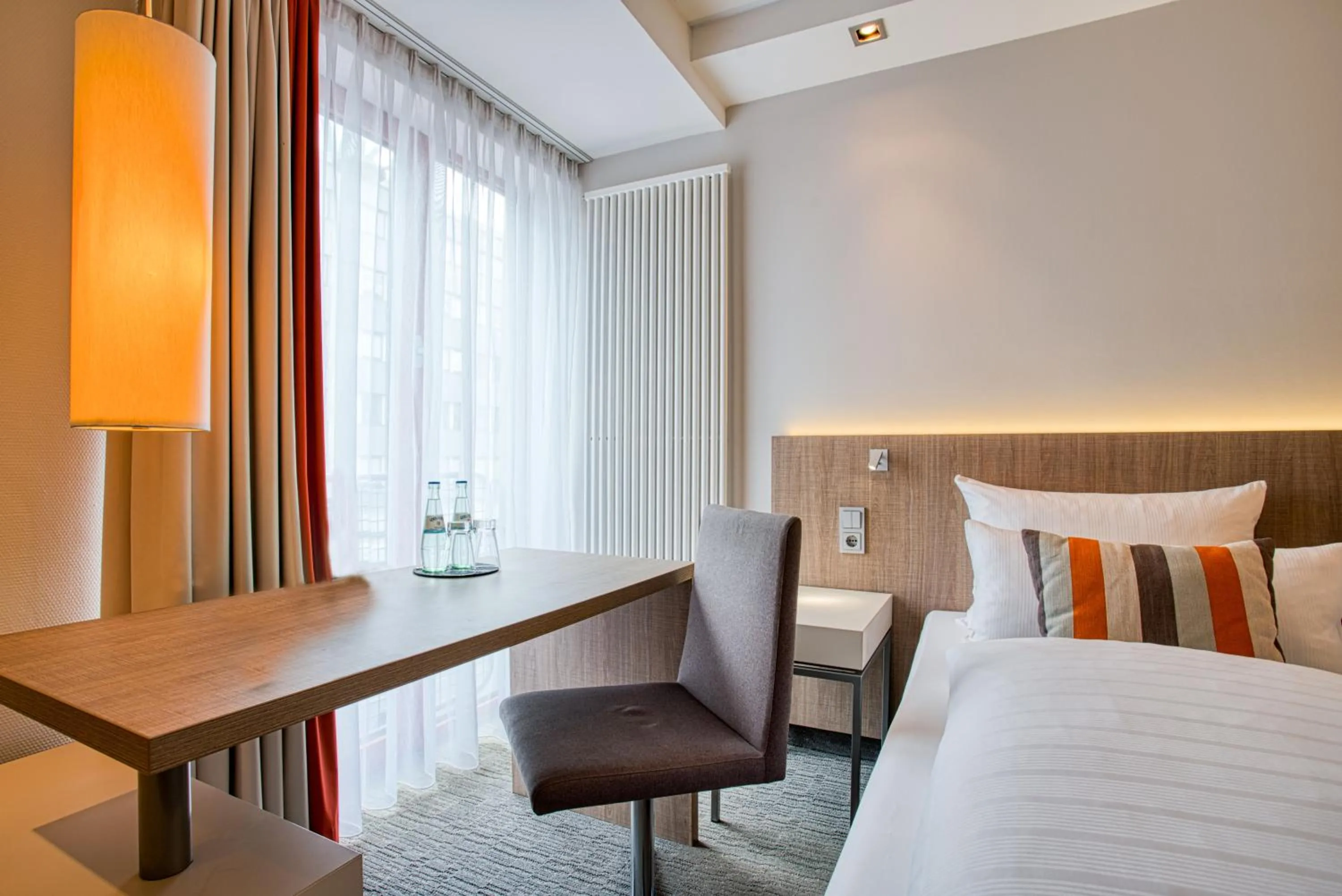 Bed in Kommerzhotel Köln