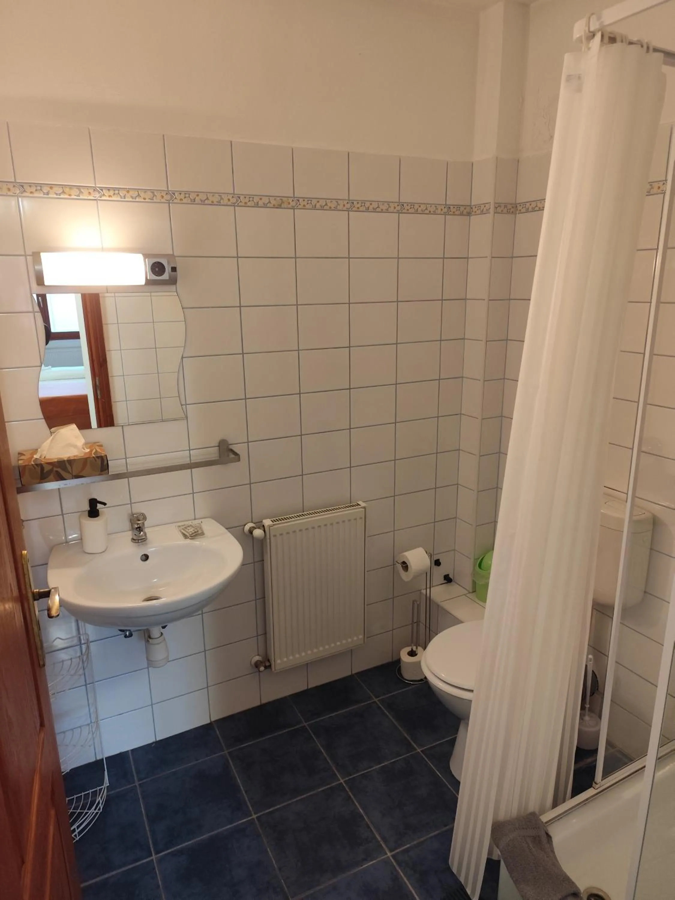 Shower in Szent Kristóf Apartmanhotel