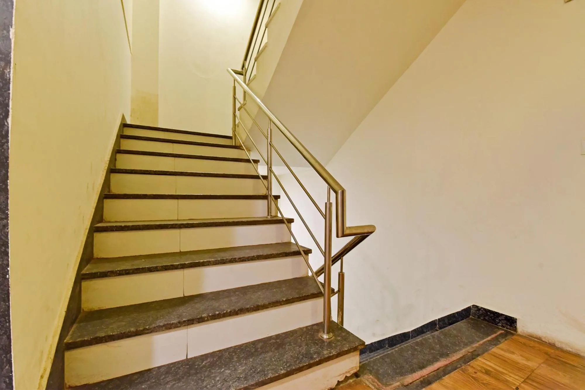 Lobby or reception in OYO 79651 TownHouse OTH Buddhi