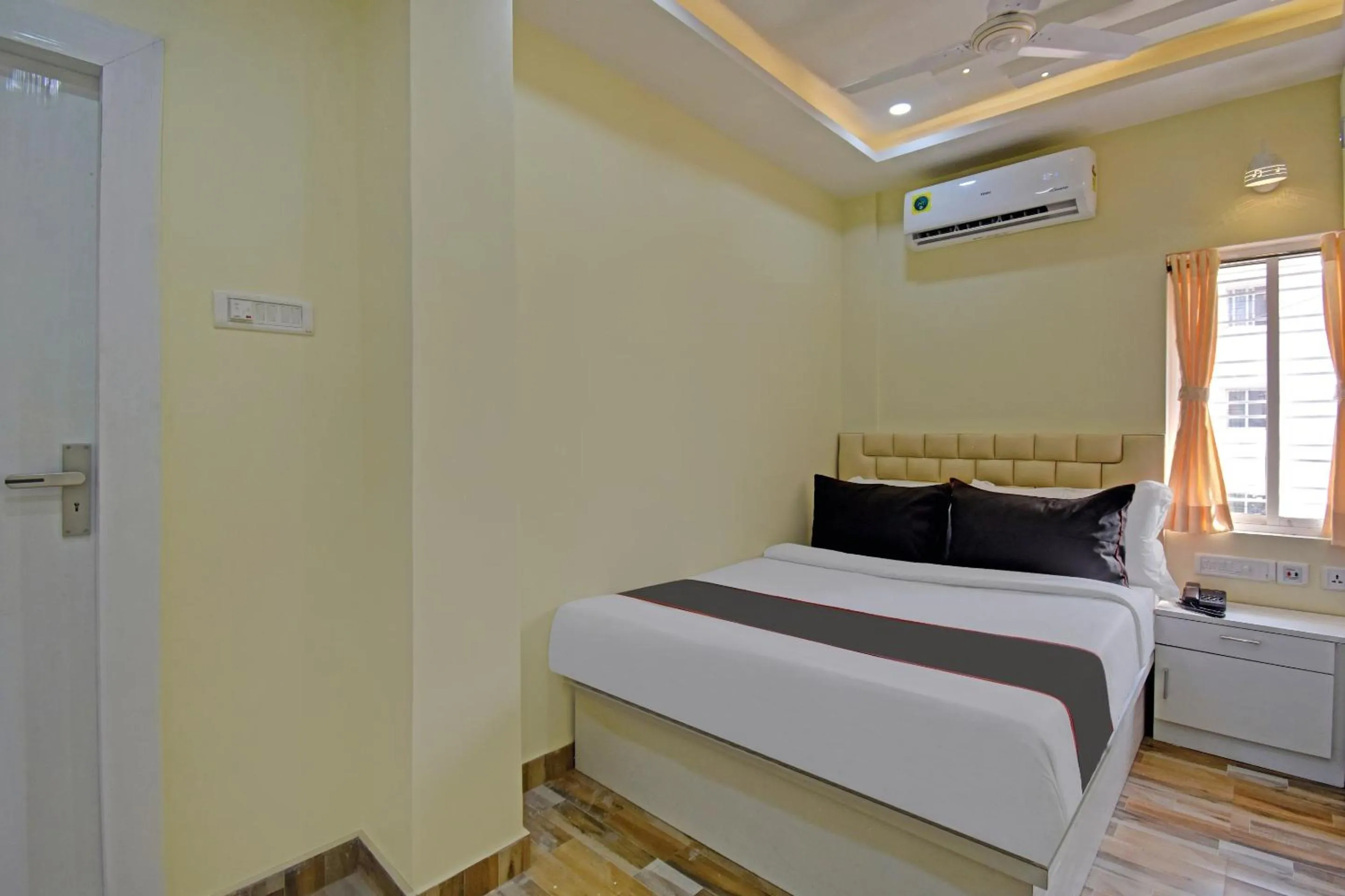 Bedroom, Bed in Super Collection O Ketan Regency Near Acropolis Mall