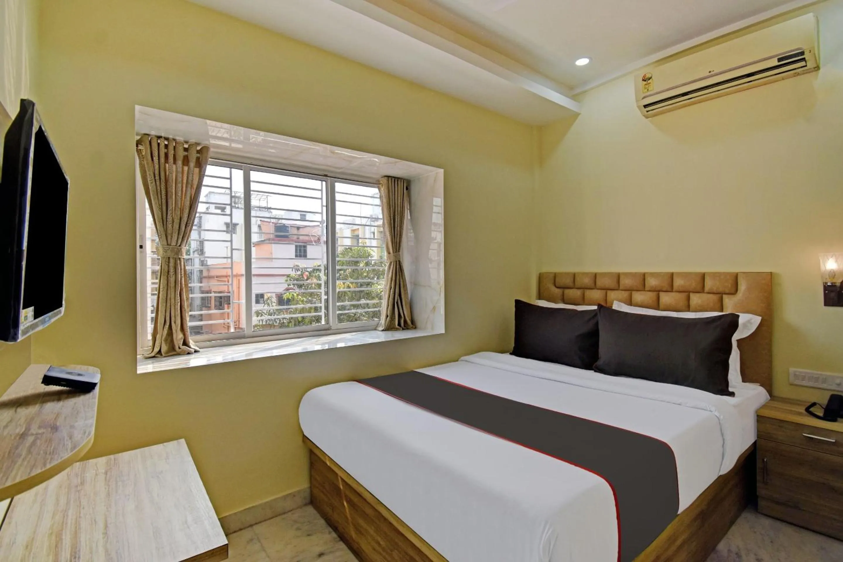 Bedroom, Bed in Super Collection O Ketan Regency Near Acropolis Mall
