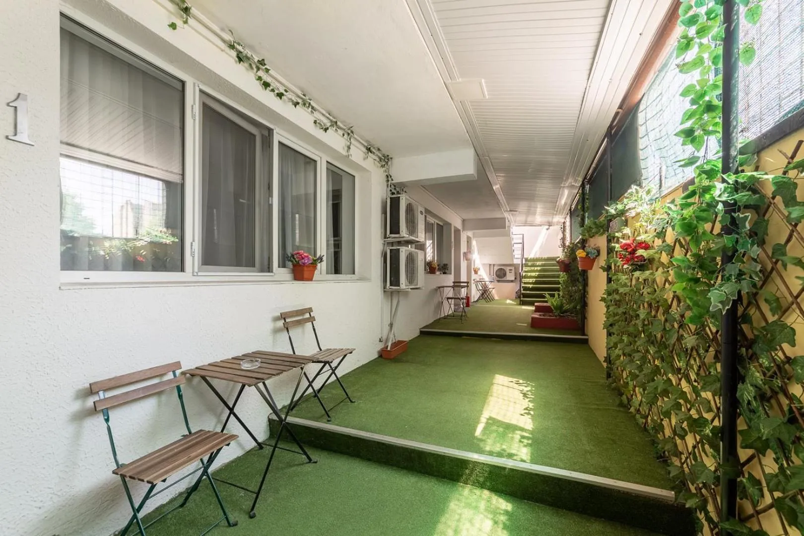 Property building in Downtown Victoria Studios By CityBookings