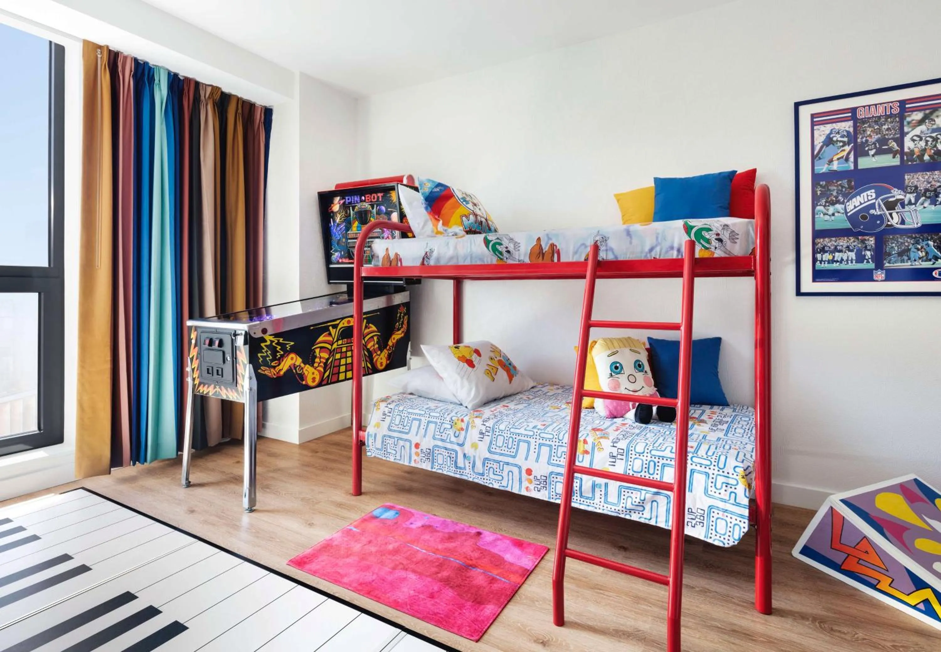 Bed in Graduate by Hilton New York