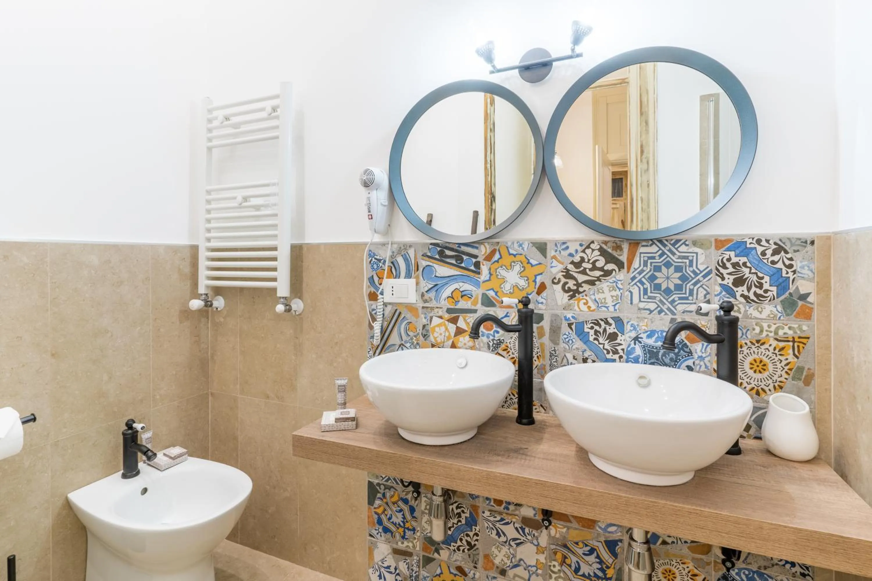 Bathroom in Mama Tita Rooms and Breakfast