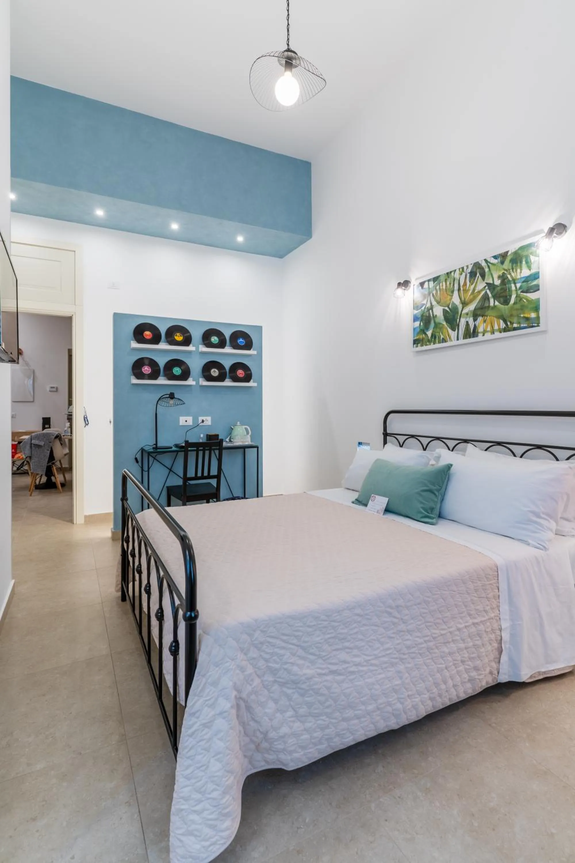 Bed in Mama Tita Rooms and Breakfast