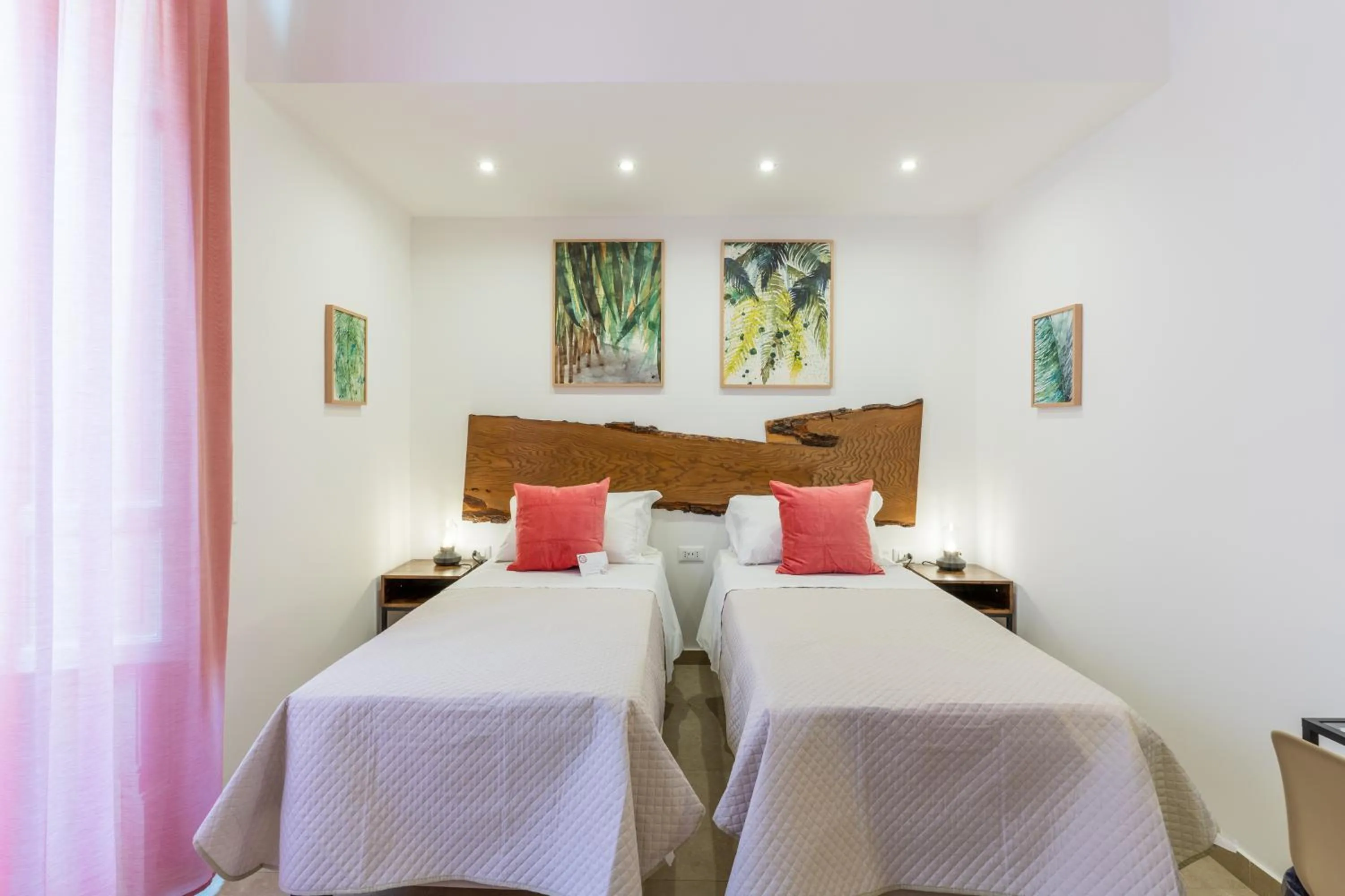 Bed in Mama Tita Rooms and Breakfast