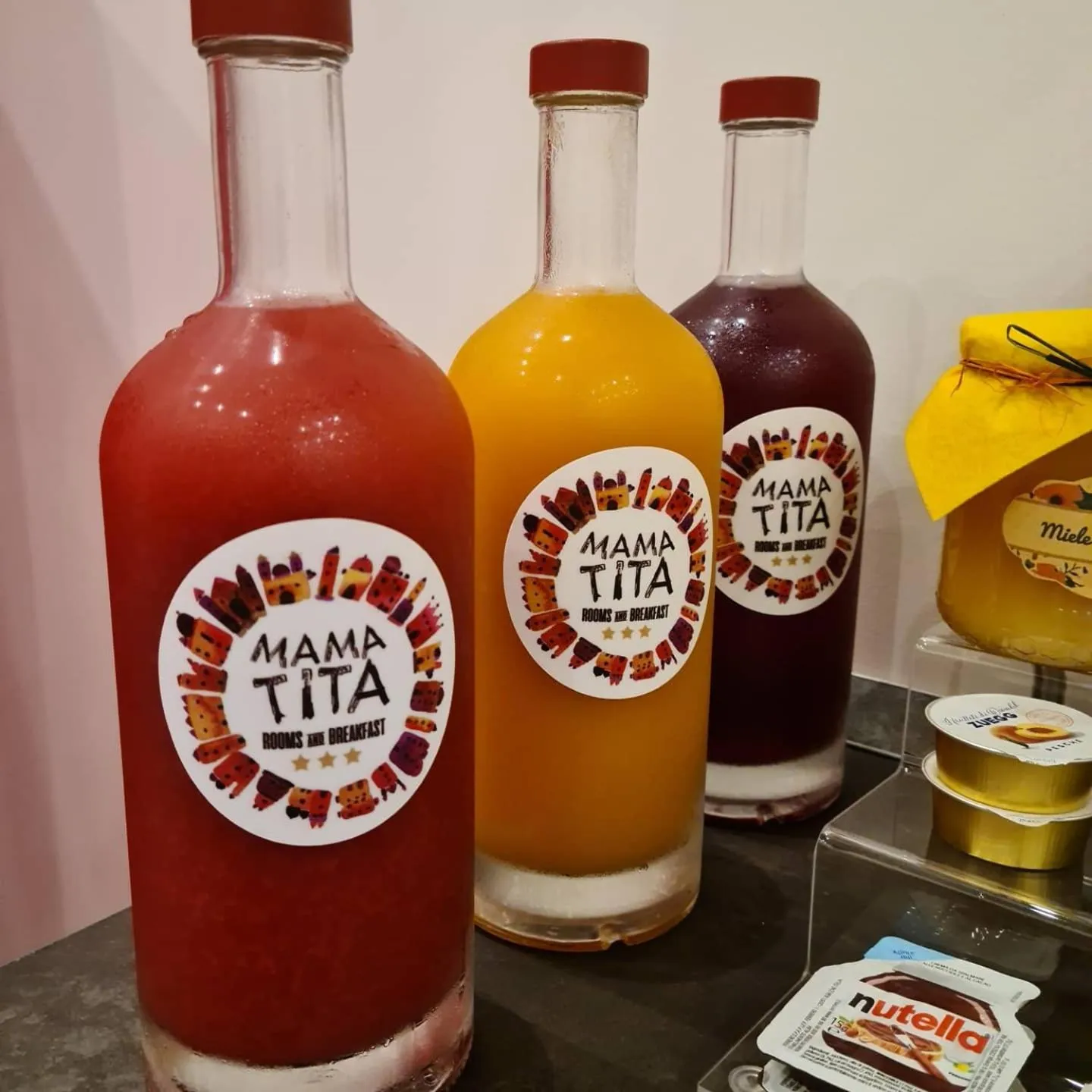 Breakfast in Mama Tita Rooms and Breakfast