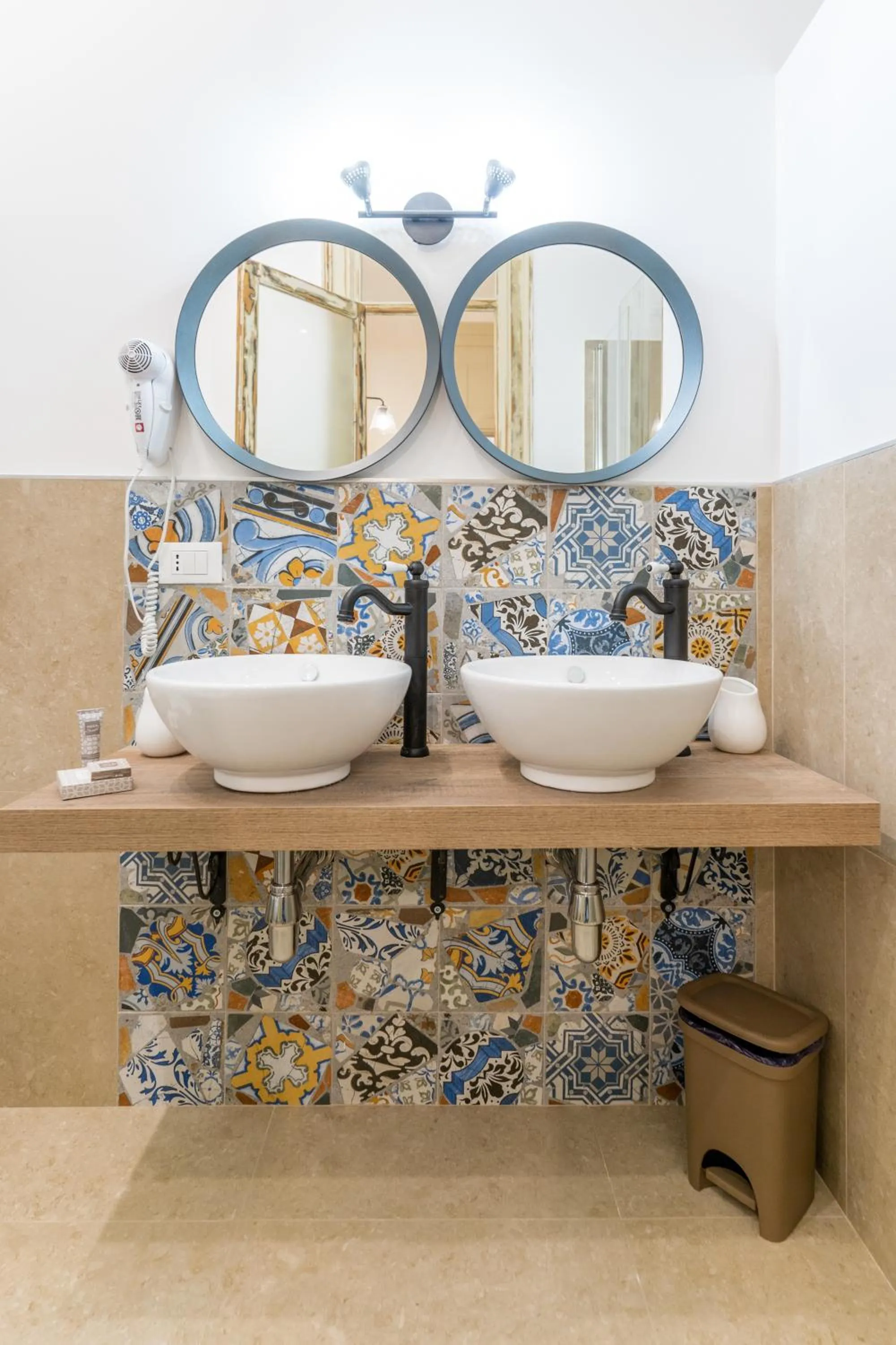 Bathroom in Mama Tita Rooms and Breakfast