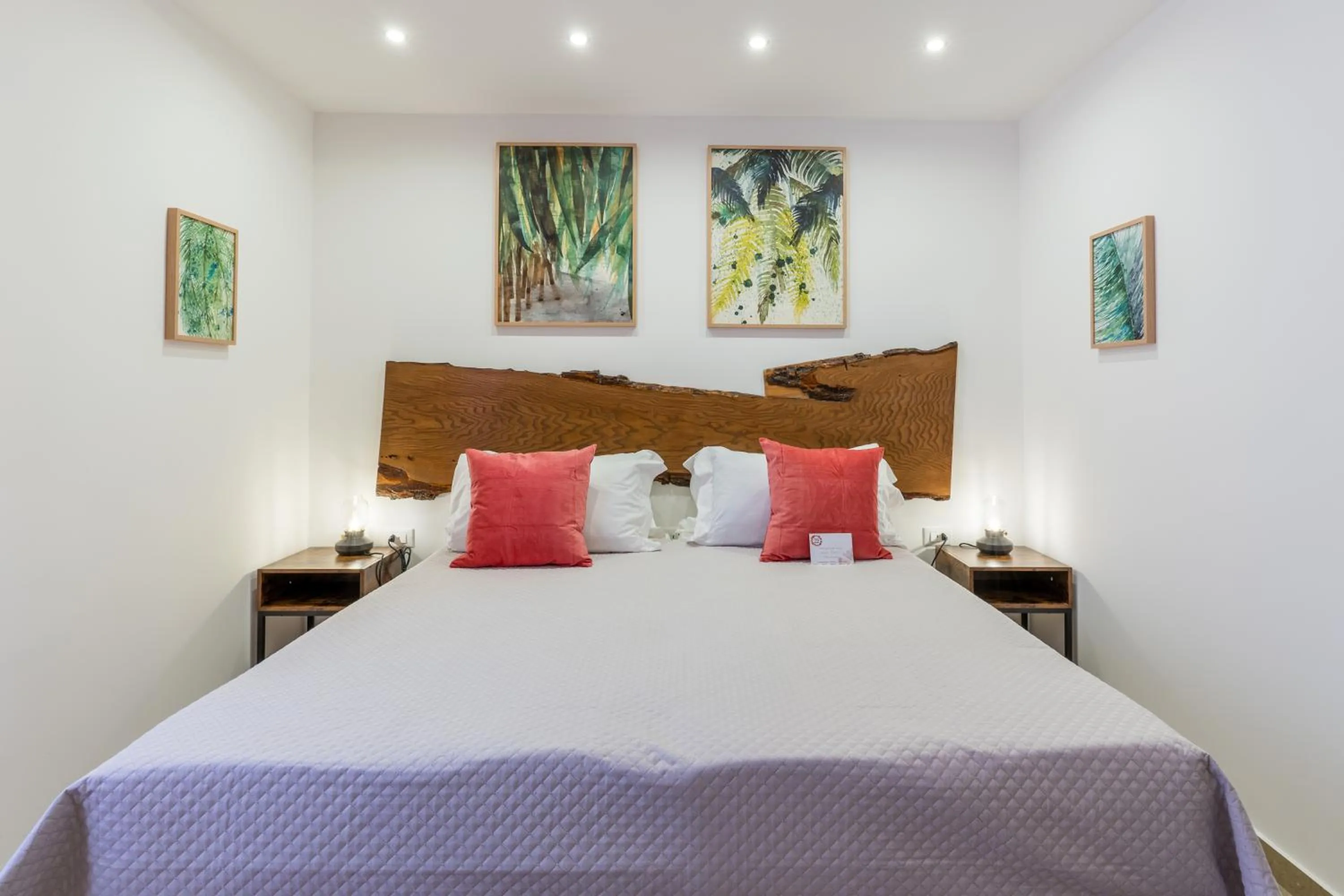 Bed in Mama Tita Rooms and Breakfast