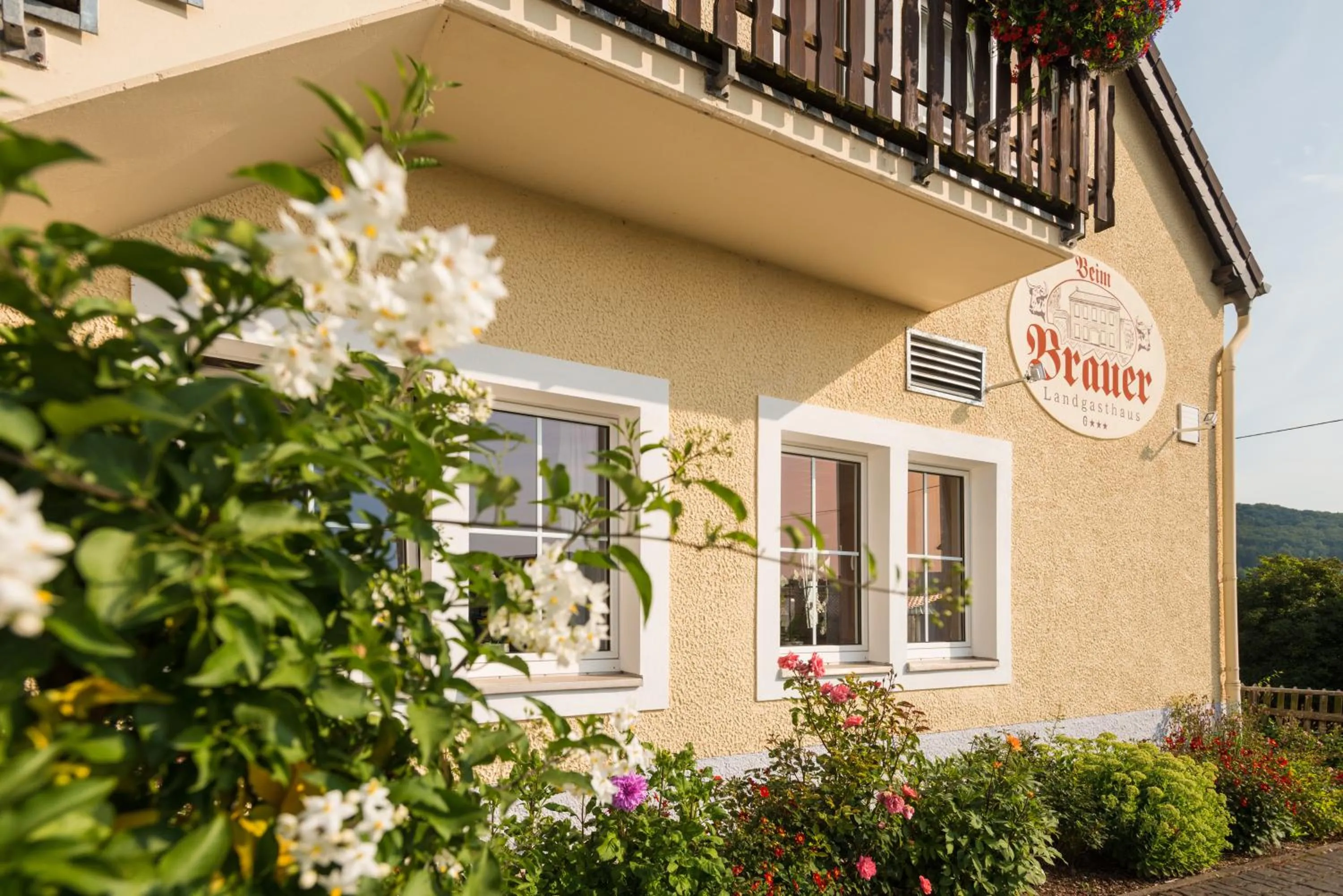Facade/entrance in Brauers Landarthotel GmbH