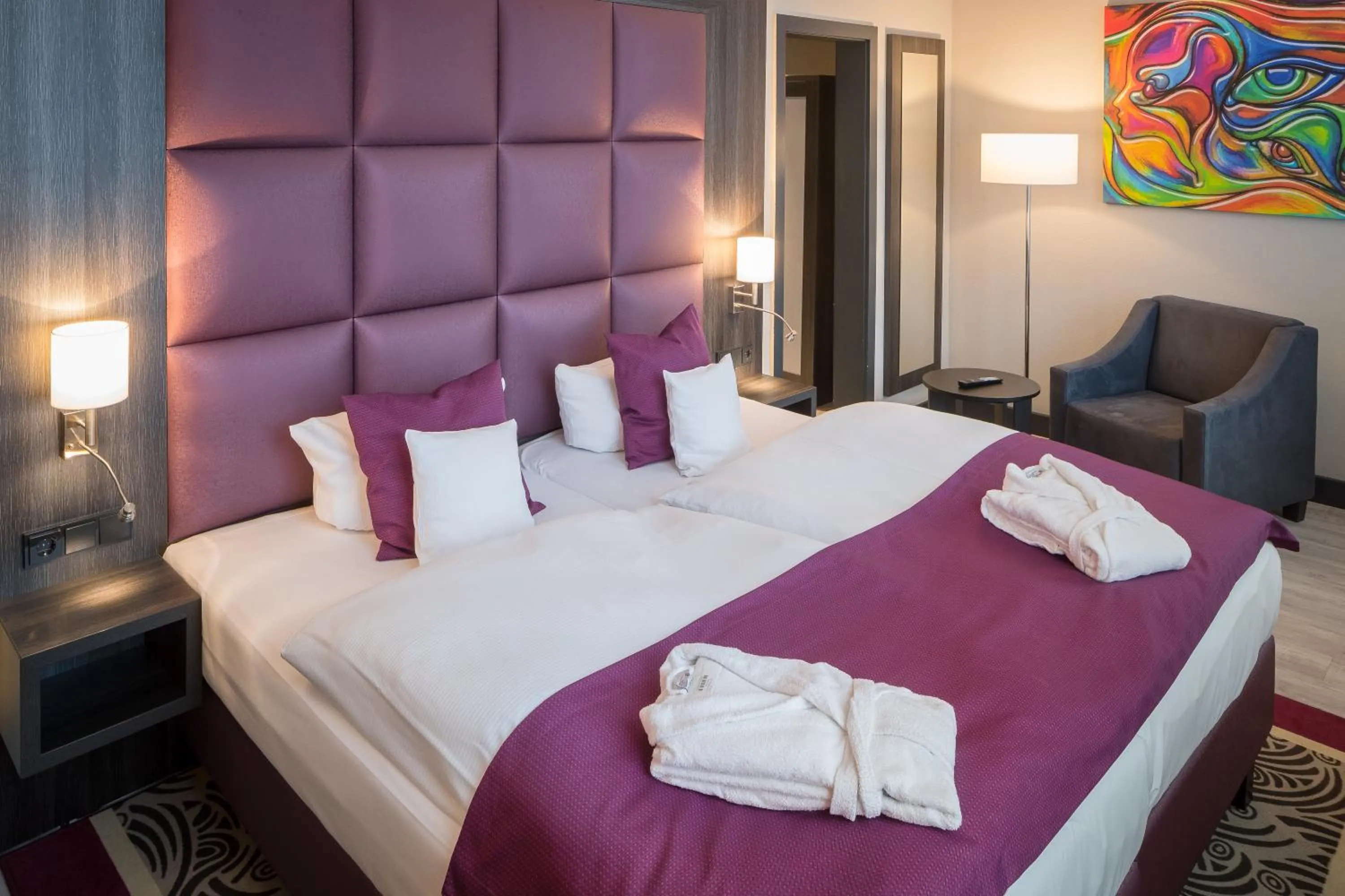 Photo of the whole room, Bed in Hotel Chemnitzer Hof