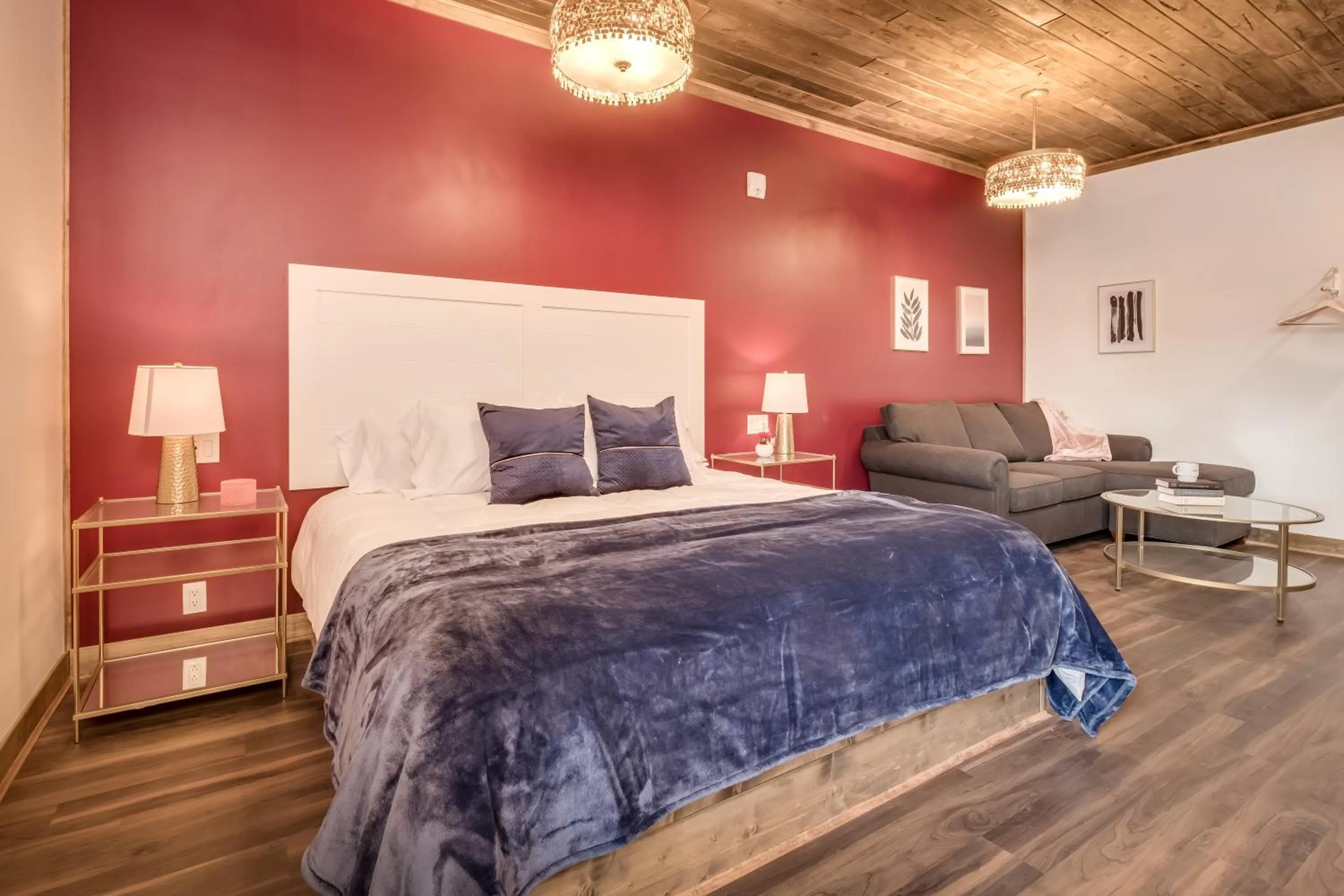 Bed in The Port of Prescott Boutique Hotel