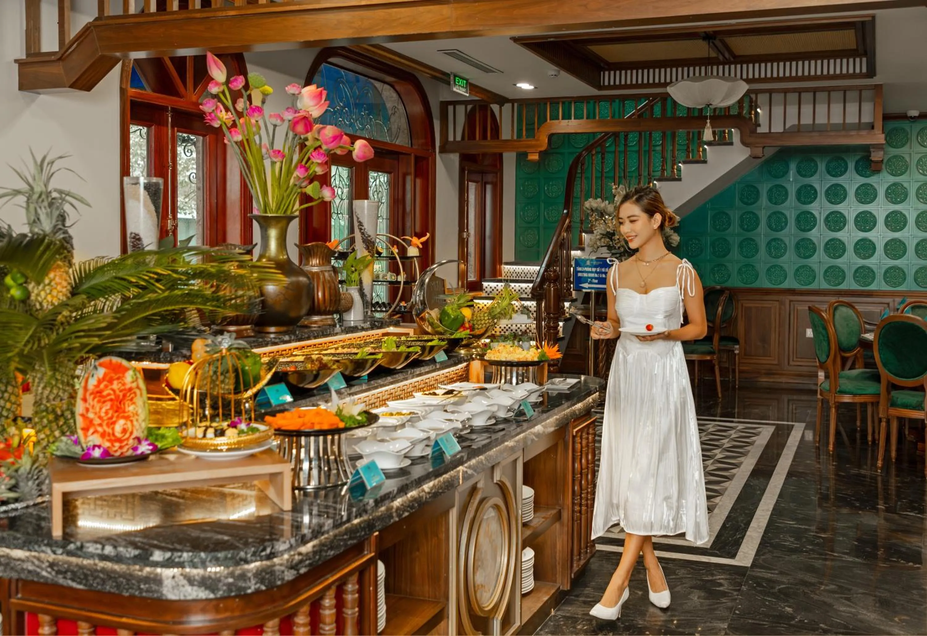 Restaurant/places to eat in Grand Fleuve Boutique