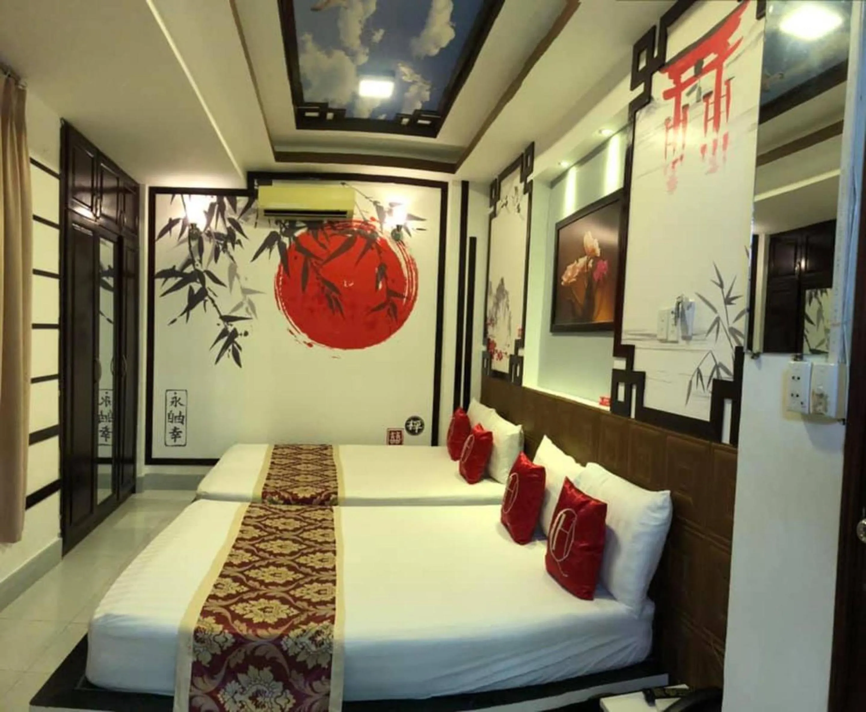 Property building in Quynh Huong Hotel