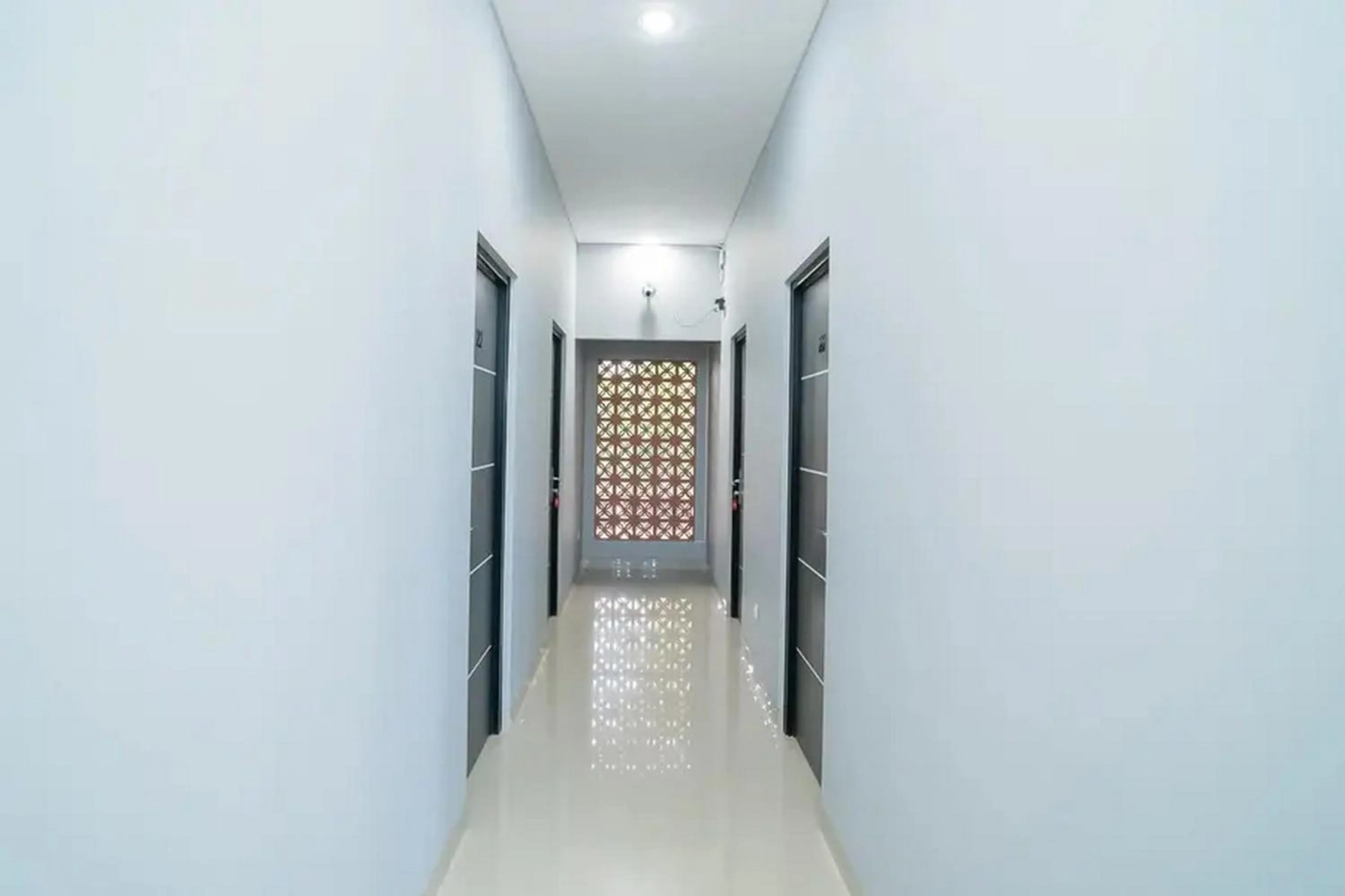 Property building in RedDoorz near Sindu Kusuma Edupark 3