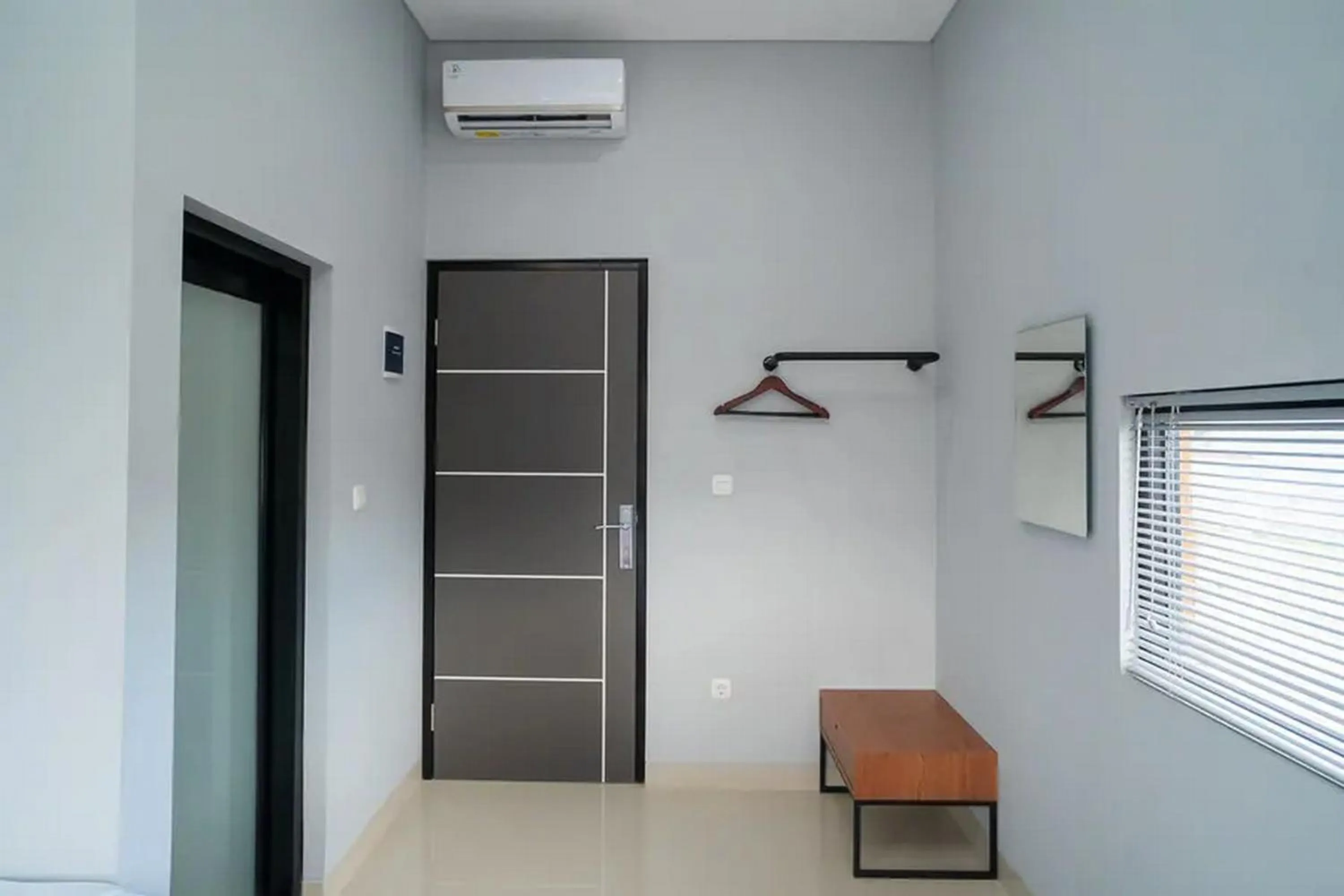 Bedroom in RedDoorz near Sindu Kusuma Edupark 3