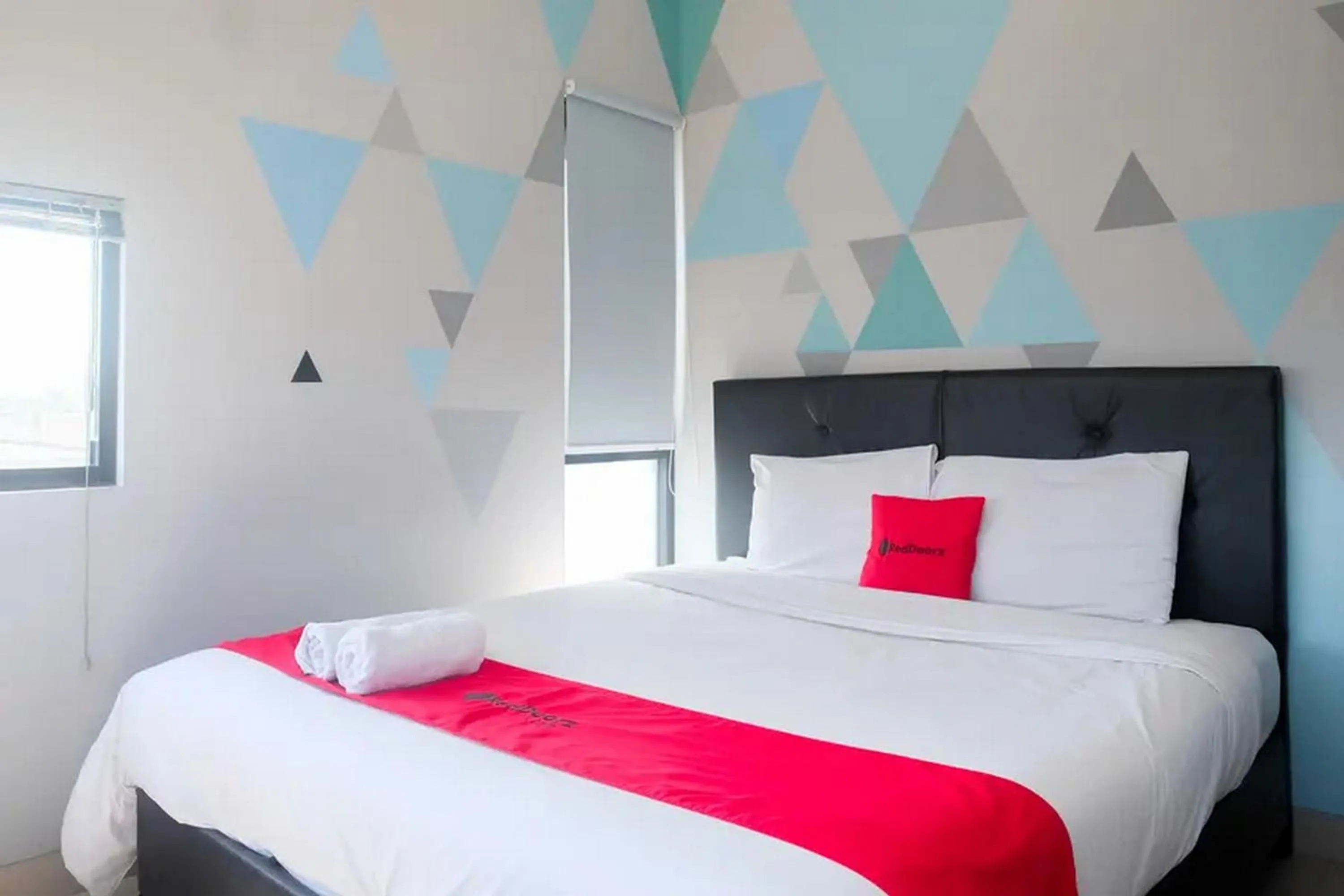 Bed in RedDoorz near Sindu Kusuma Edupark 3
