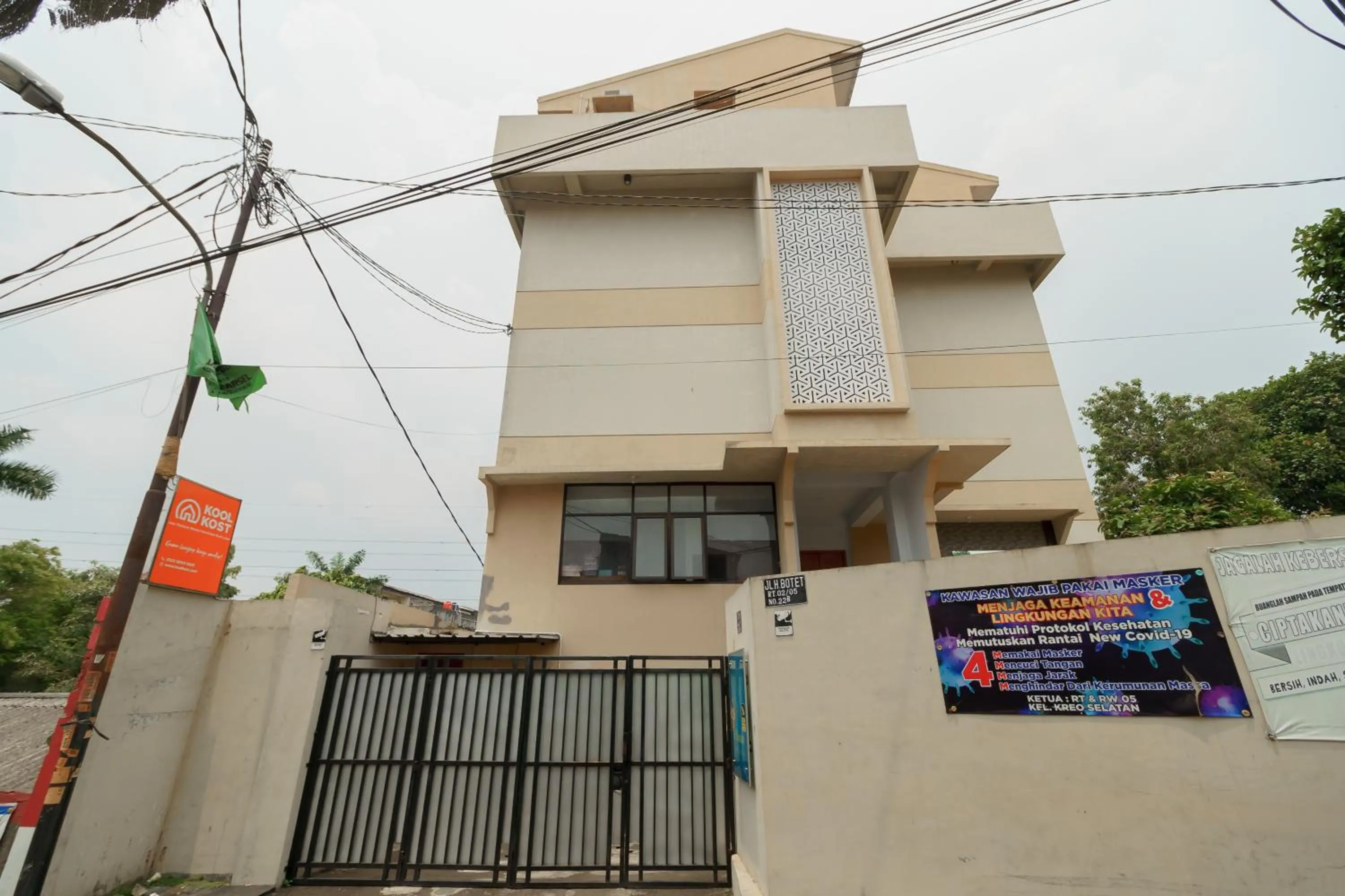 Property building in KoolKost Syariah near Kampus Utama Universitas Budi Luhur