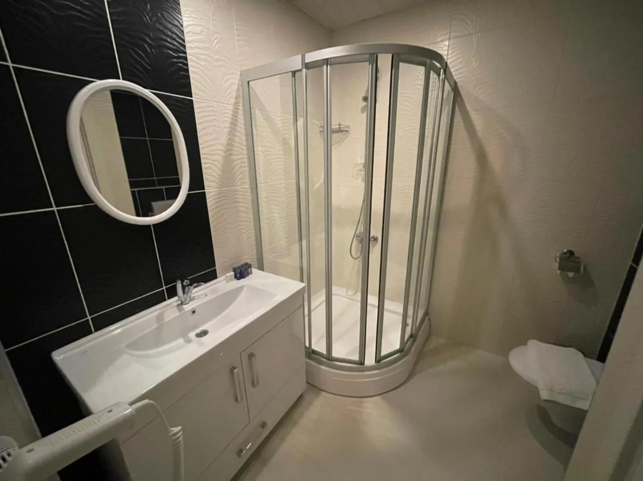 Bathroom in Alfa Apart Hotel