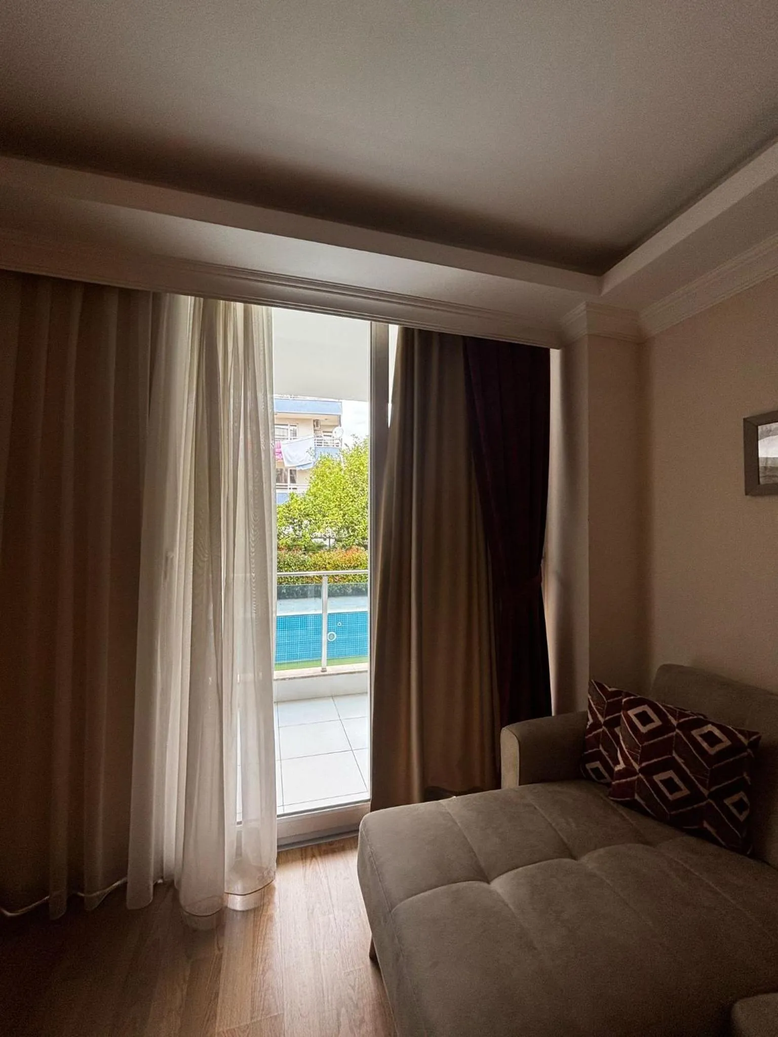 Living room, Bed in Alfa Apart Hotel