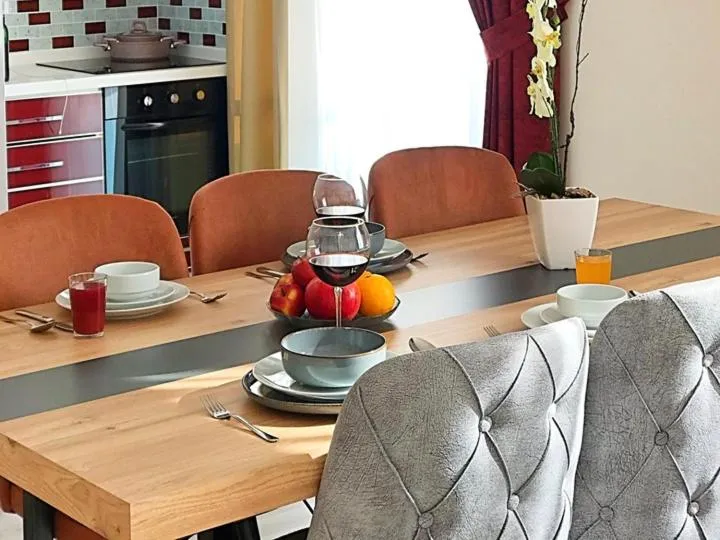 Kitchen or kitchenette in Alfa Apart Hotel