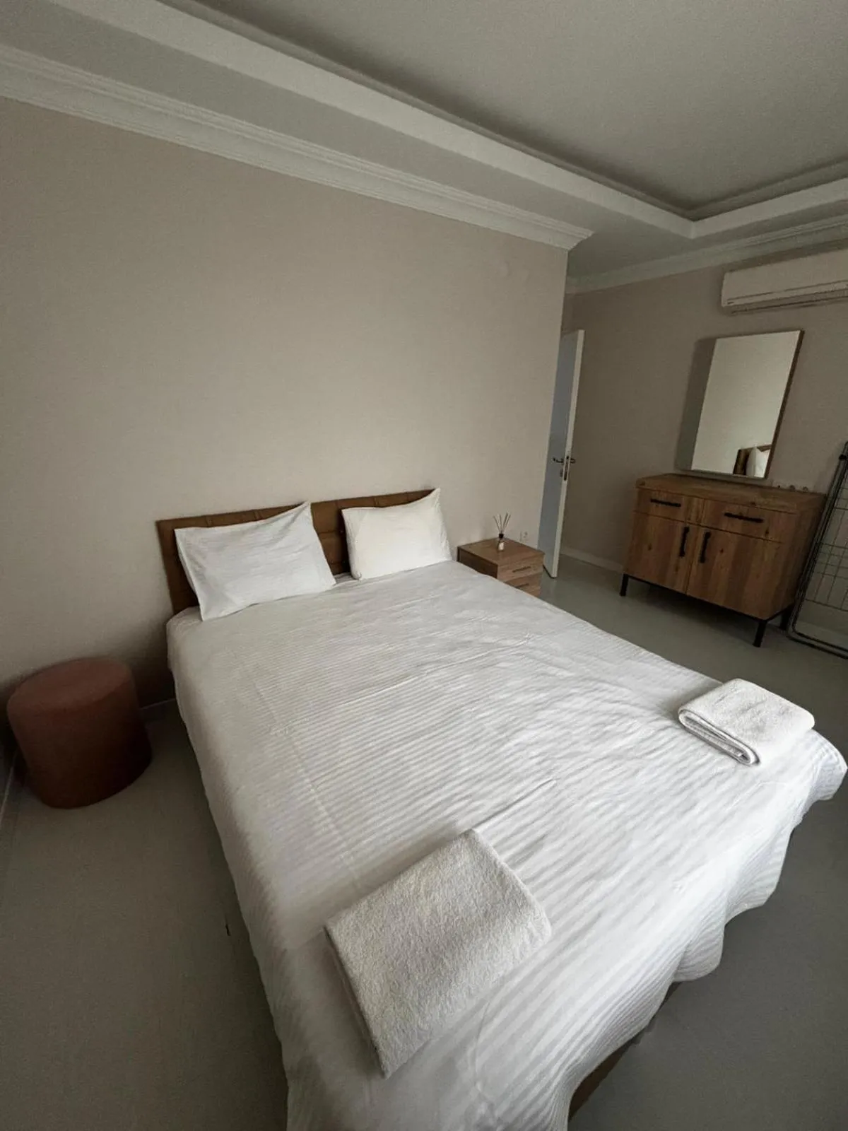 Bed in Alfa Apart Hotel