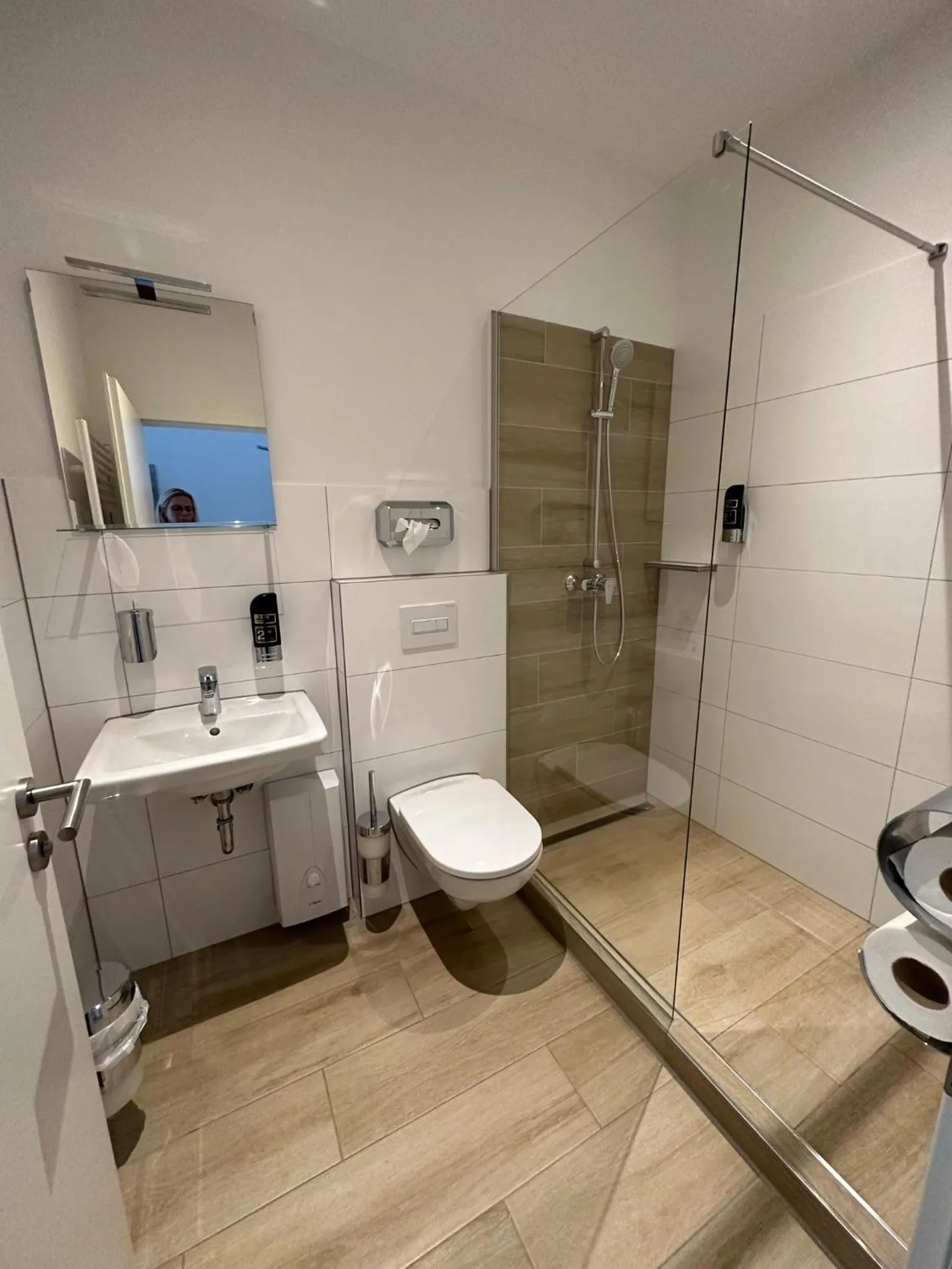 Shower in Kangarooms - Schlachte Weserpromenade