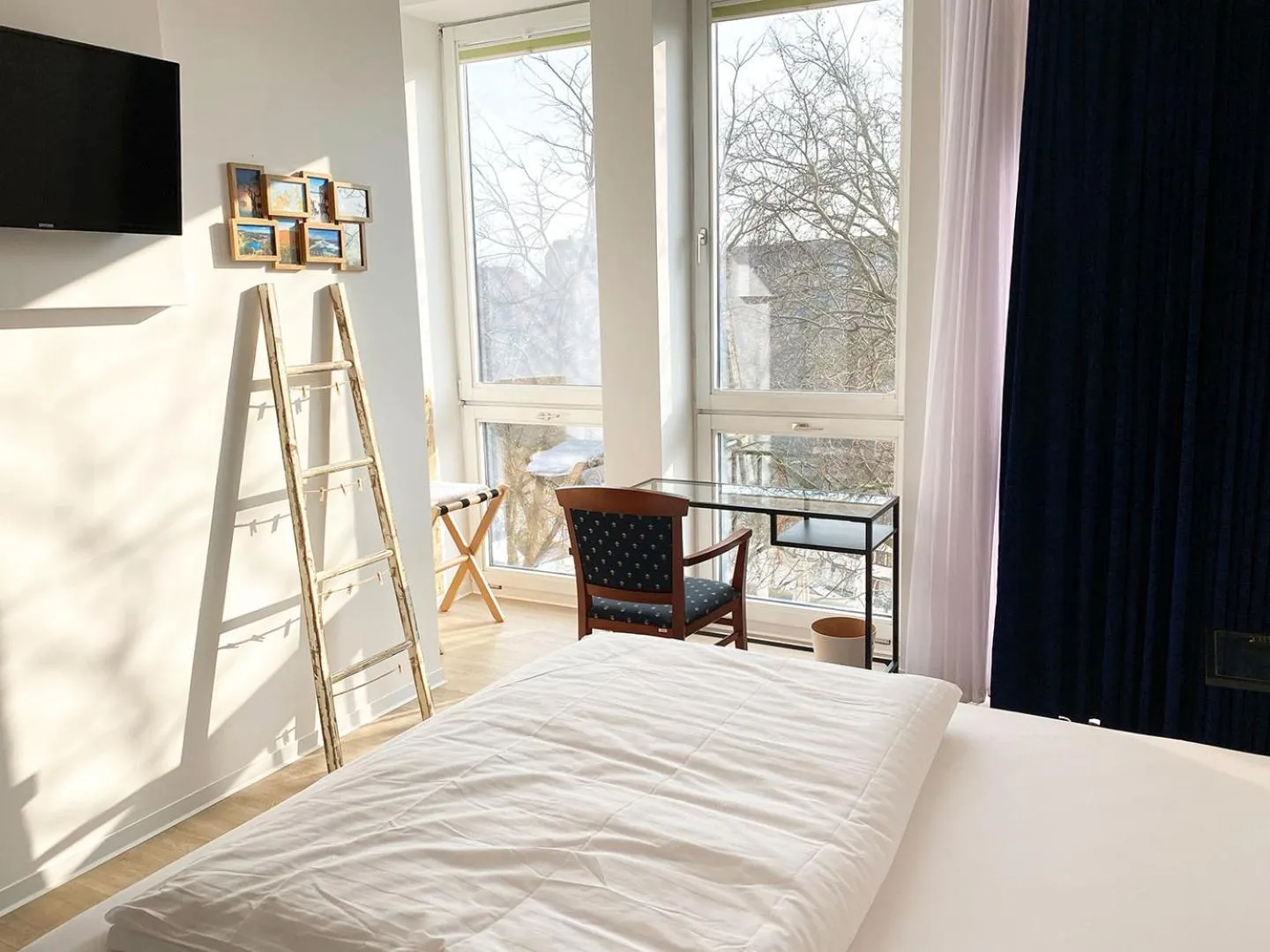 Photo of the whole room, Bed in Kangarooms - Schlachte Weserpromenade