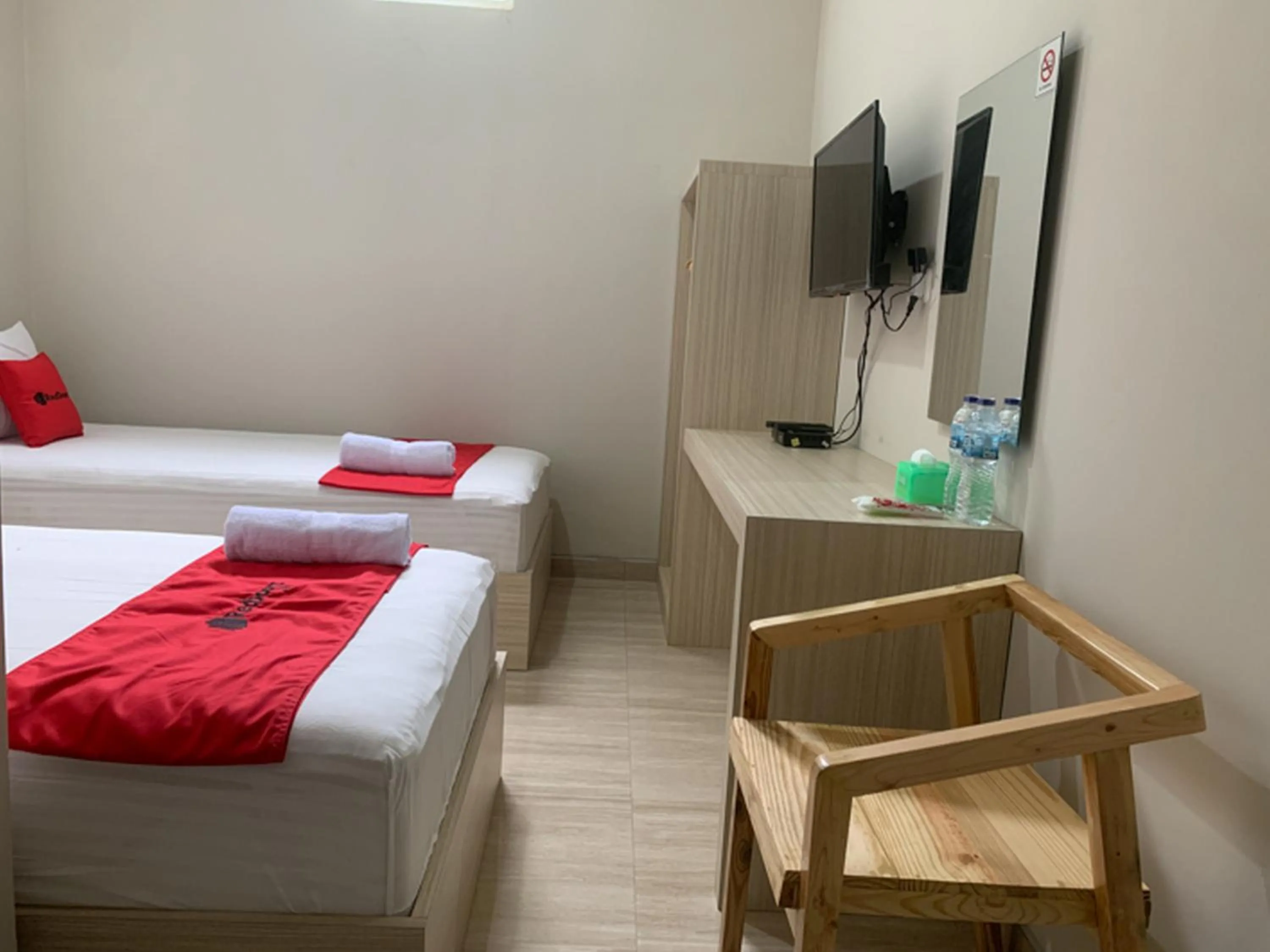 Bed in RedDoorz near Alun Alun Purbalingga